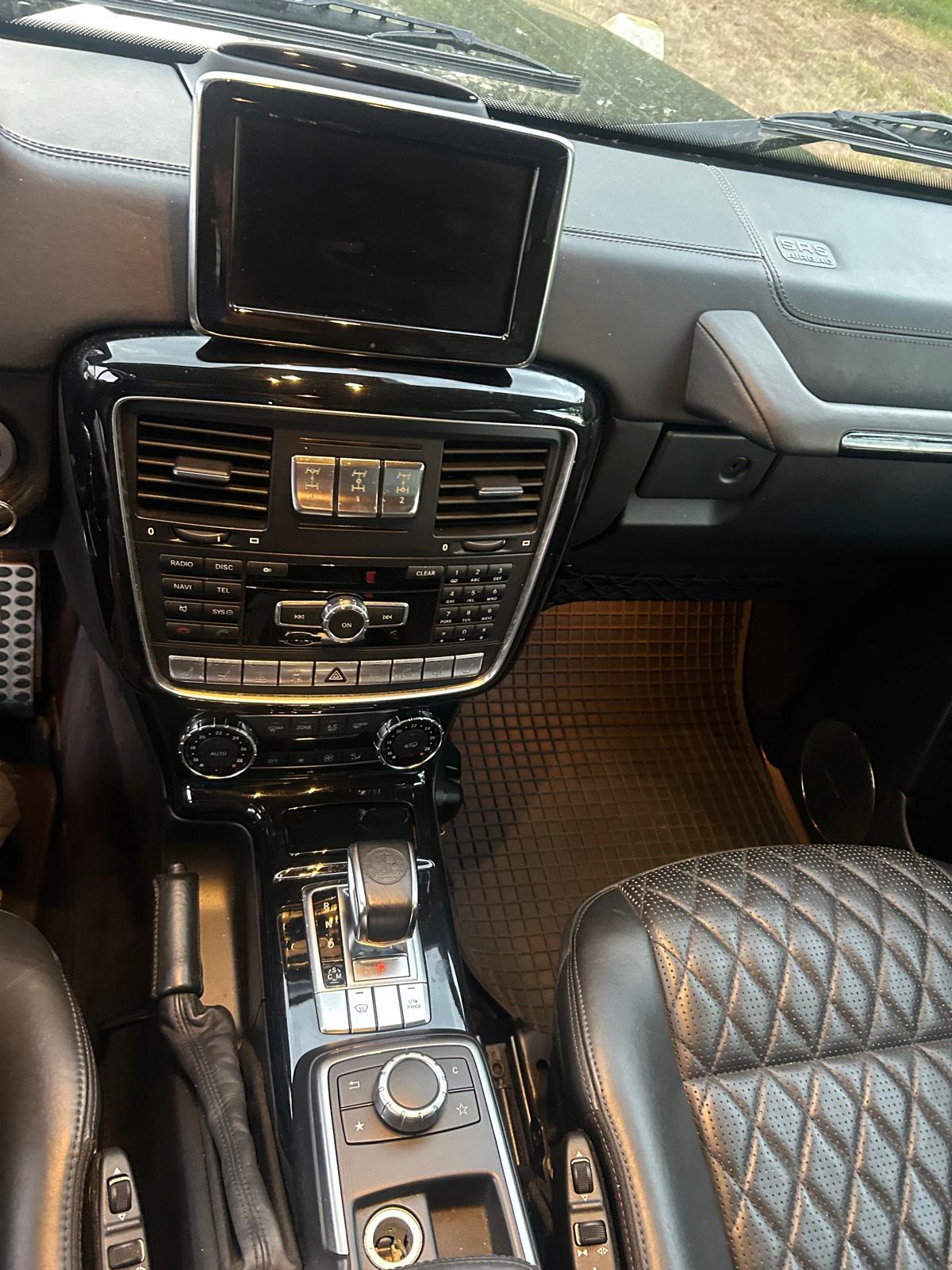 MERCEDES-BENZ G 63 AMG Automatic-image-10