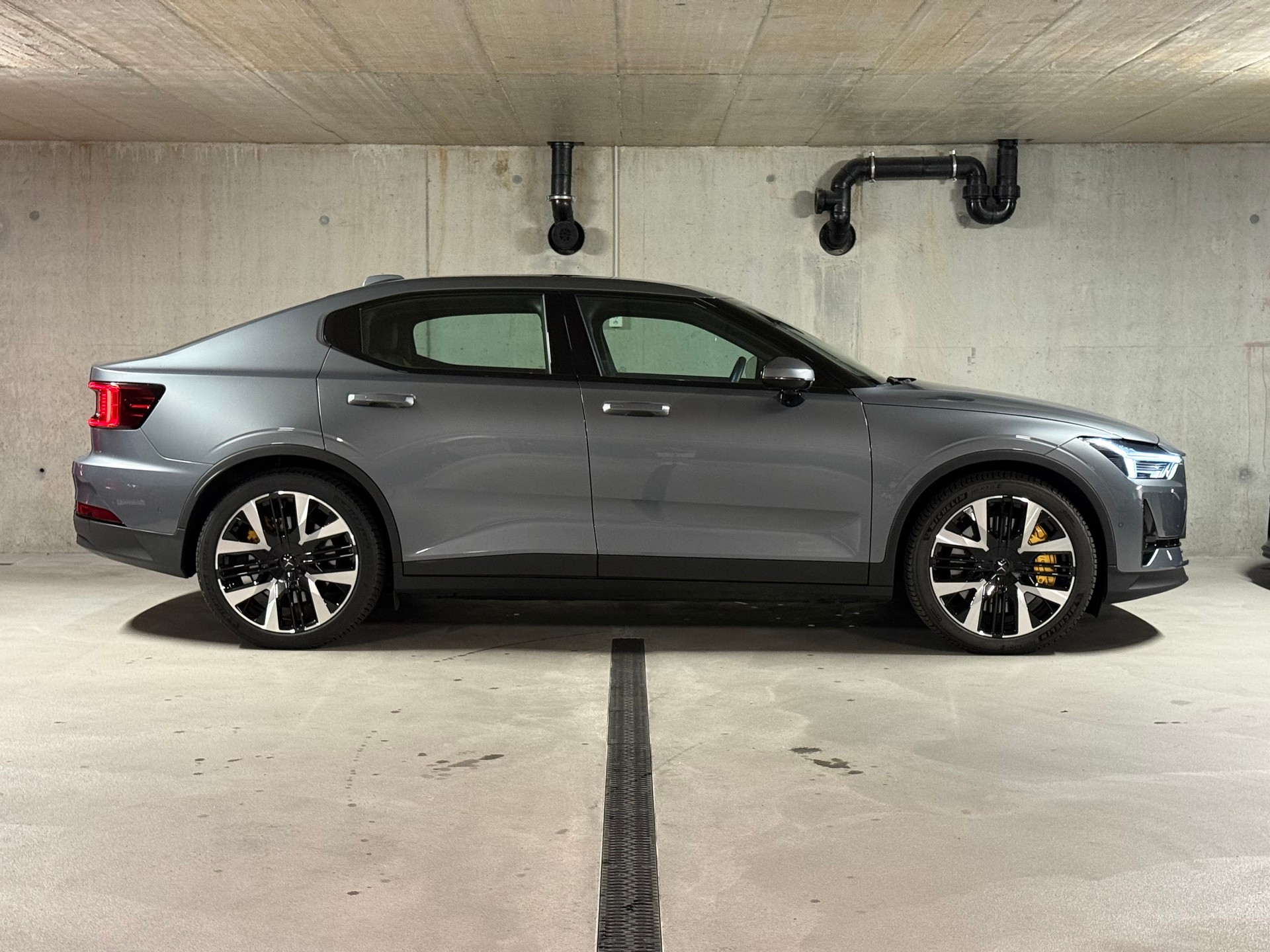 POLESTAR Polestar 2 Long Range Dual Performance 82 kWh MY25-image-7