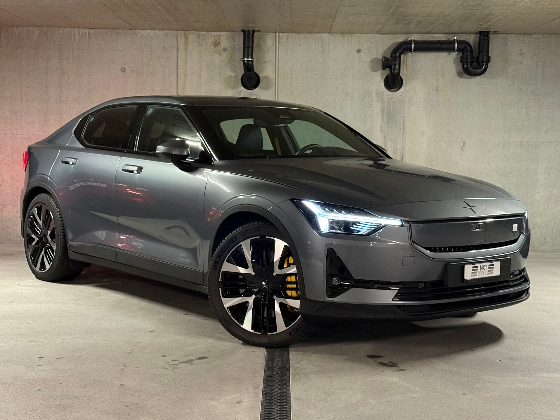 POLESTAR Polestar 2 Long Range Dual Performance 82 kWh MY25-image-0