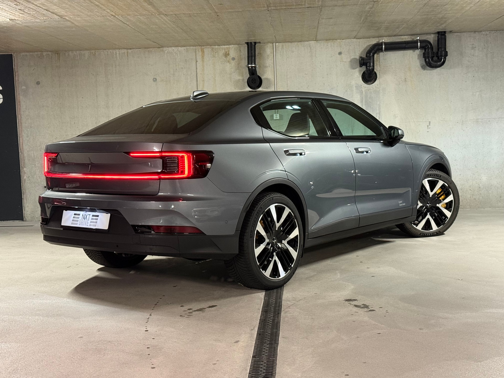 POLESTAR Polestar 2 Long Range Dual Performance 82 kWh MY25-image-6