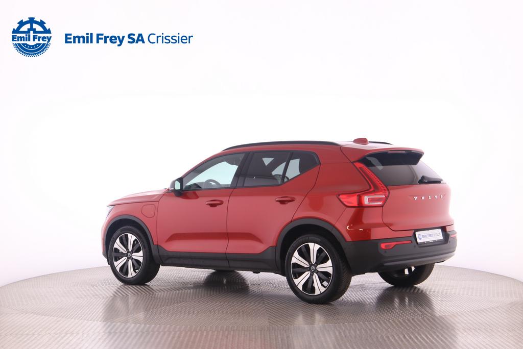 VOLVO XC40 1.5 T4 PiH Ultimate Dark-image-2