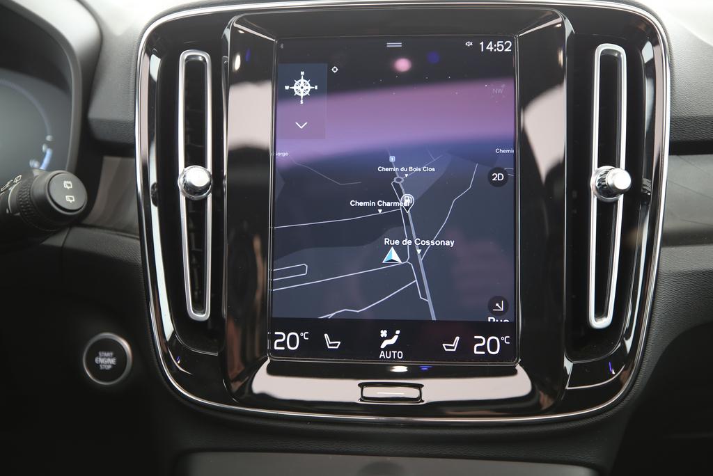 VOLVO XC40 1.5 T4 PiH Ultimate Dark-image-6