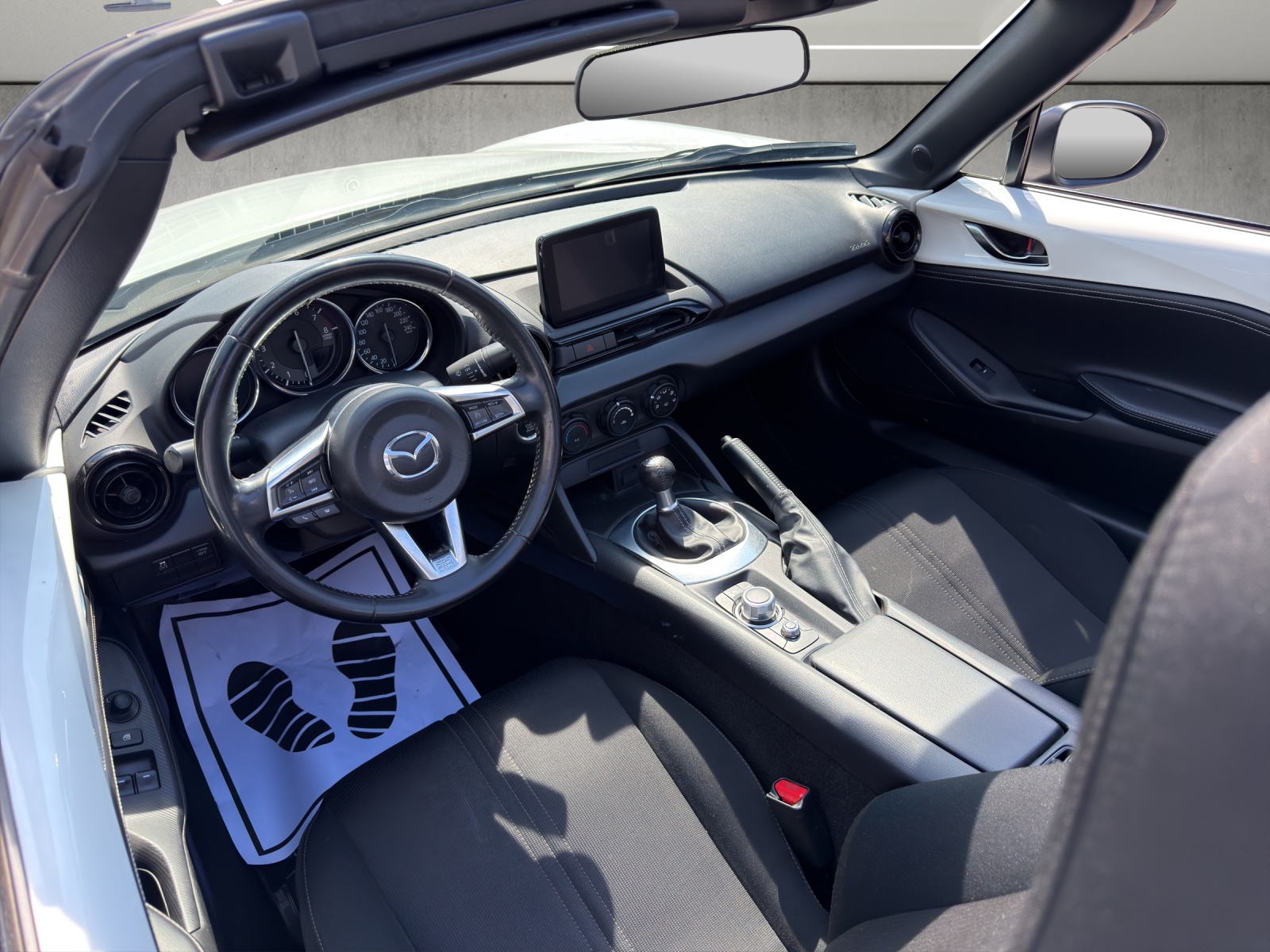 MAZDA MX-5 SKYACTIV-G 132 Revolution-image-8