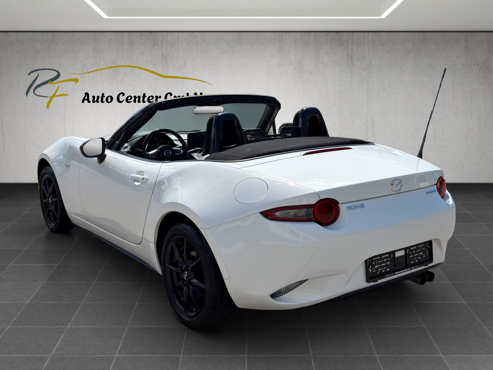 MAZDA MX-5 SKYACTIV-G 132 Revolution-image-4