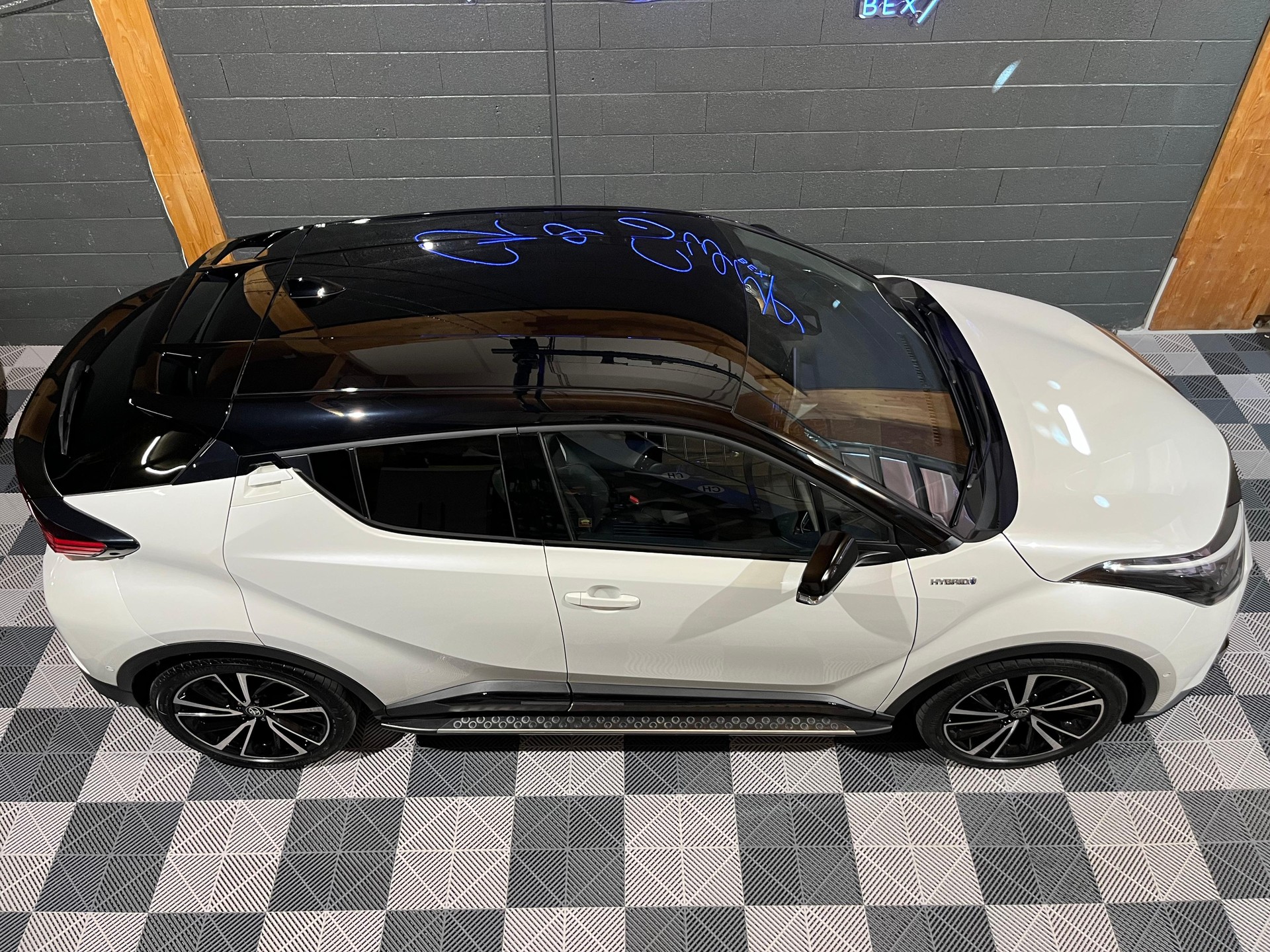 TOYOTA C-HR 2.0 HSD CVT GR Sport-image-1