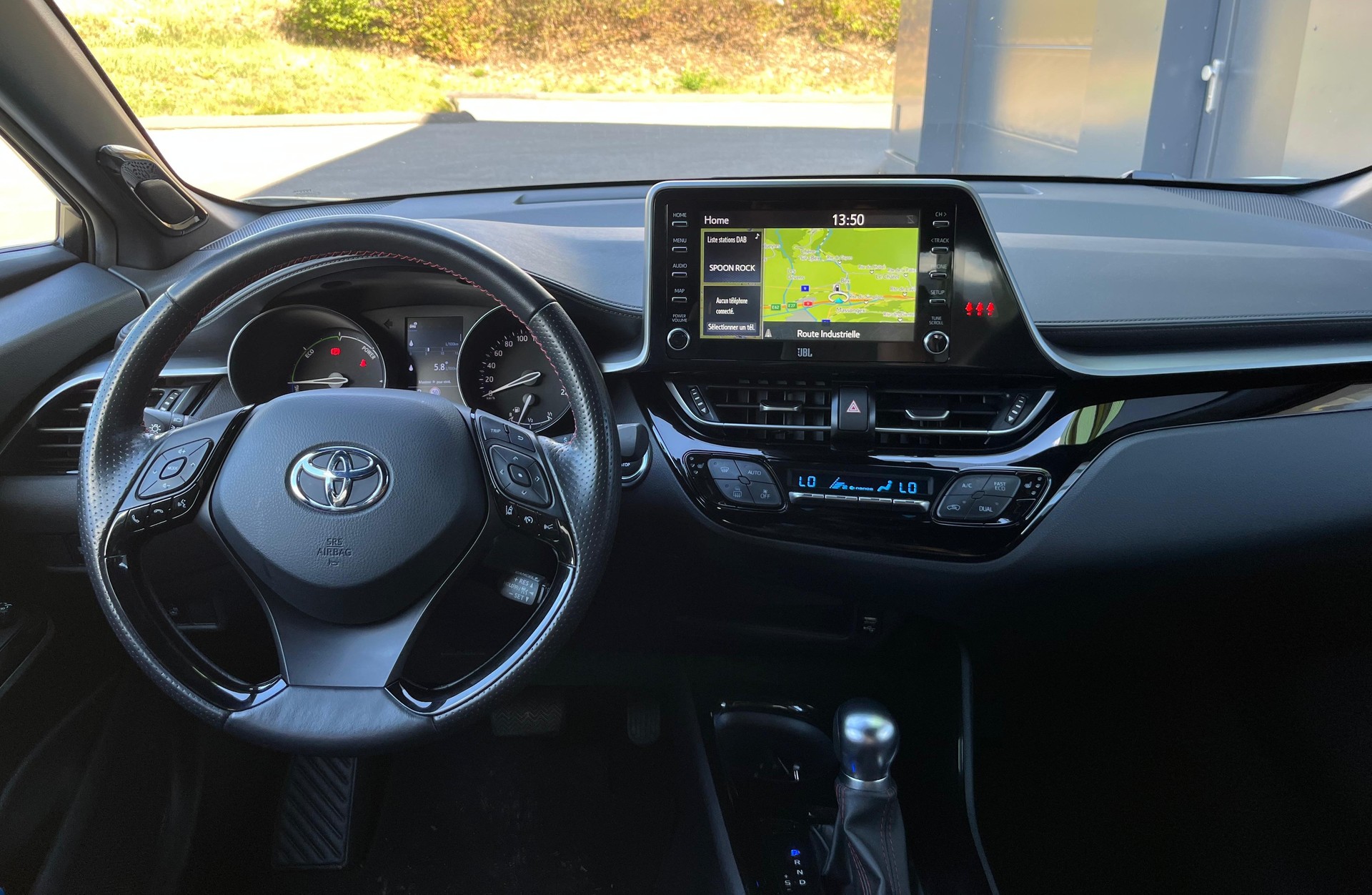 TOYOTA C-HR 2.0 HSD CVT GR Sport-image-13