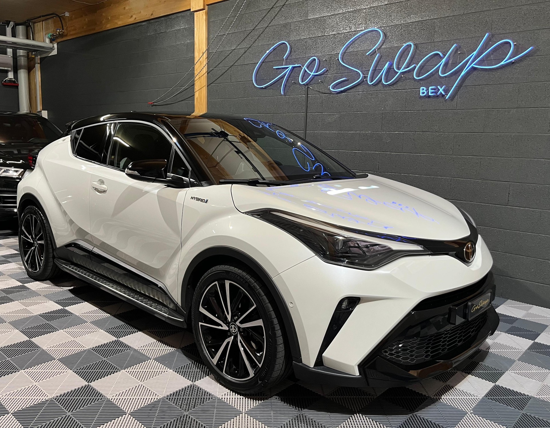TOYOTA C-HR 2.0 HSD CVT GR Sport-image-0