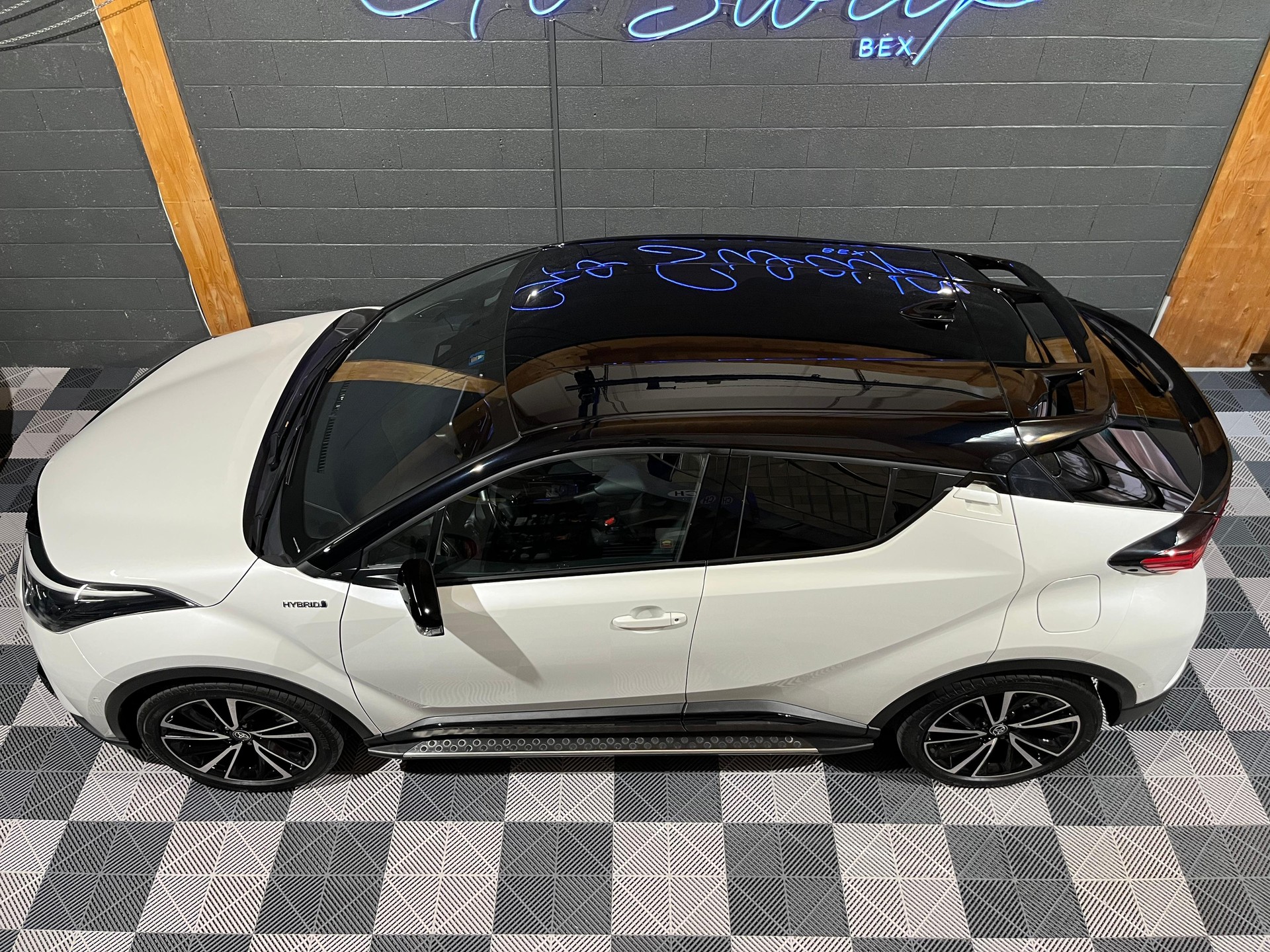 TOYOTA C-HR 2.0 HSD CVT GR Sport-image-6