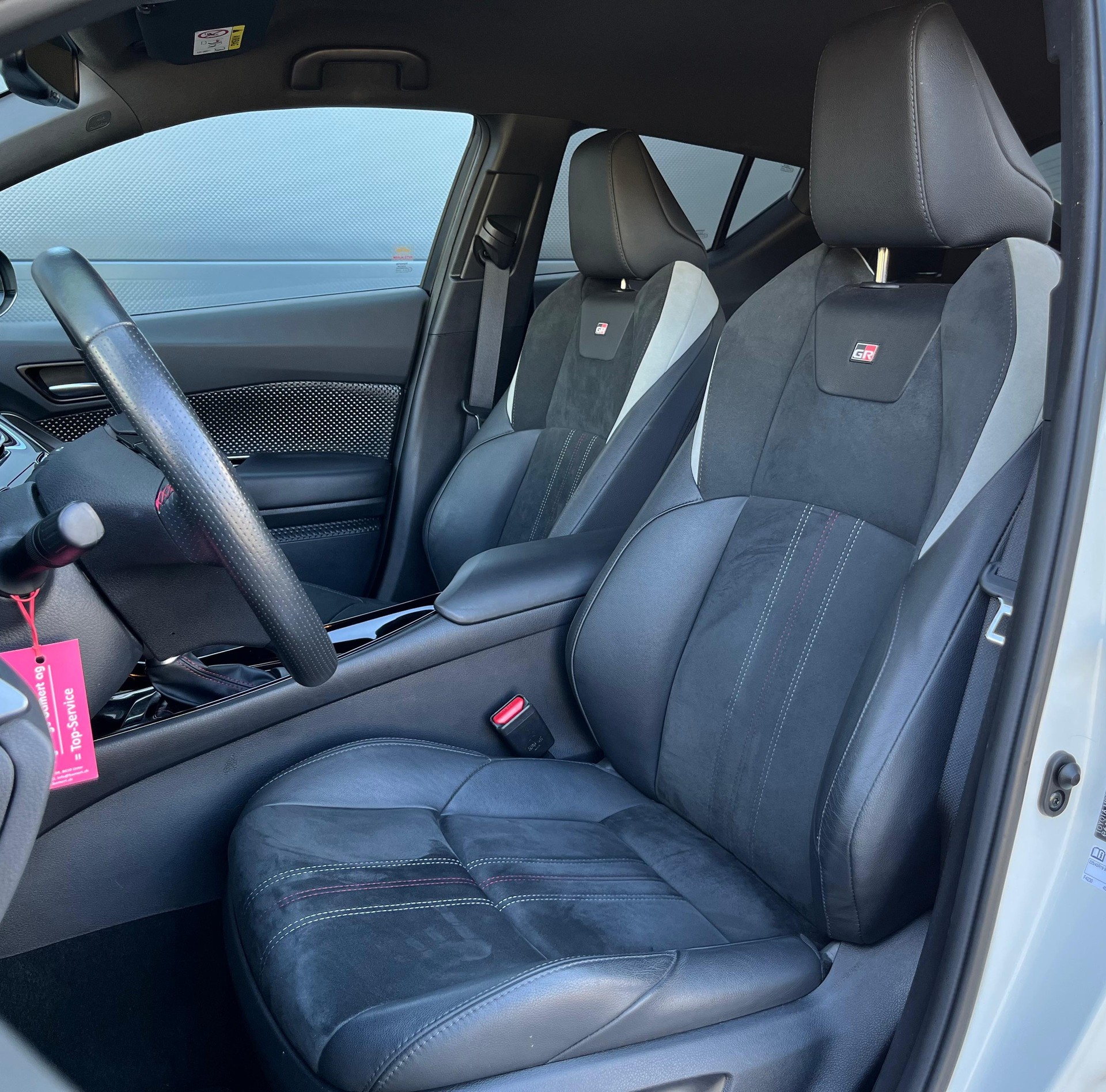 TOYOTA C-HR 2.0 HSD CVT GR Sport-image-9