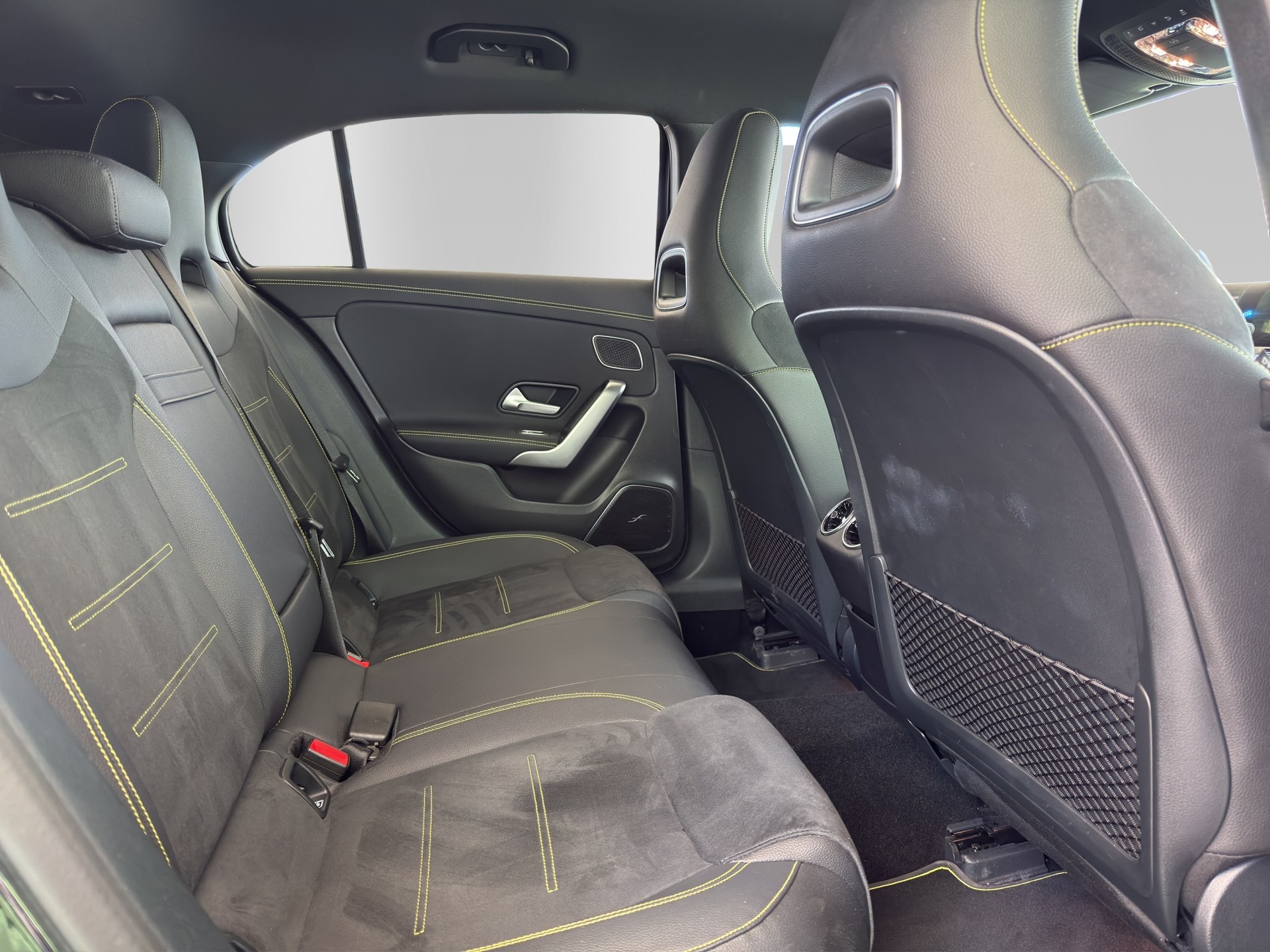 MERCEDES-BENZ A 250 AMG Line 7G-DCT *Edition One*-image-14