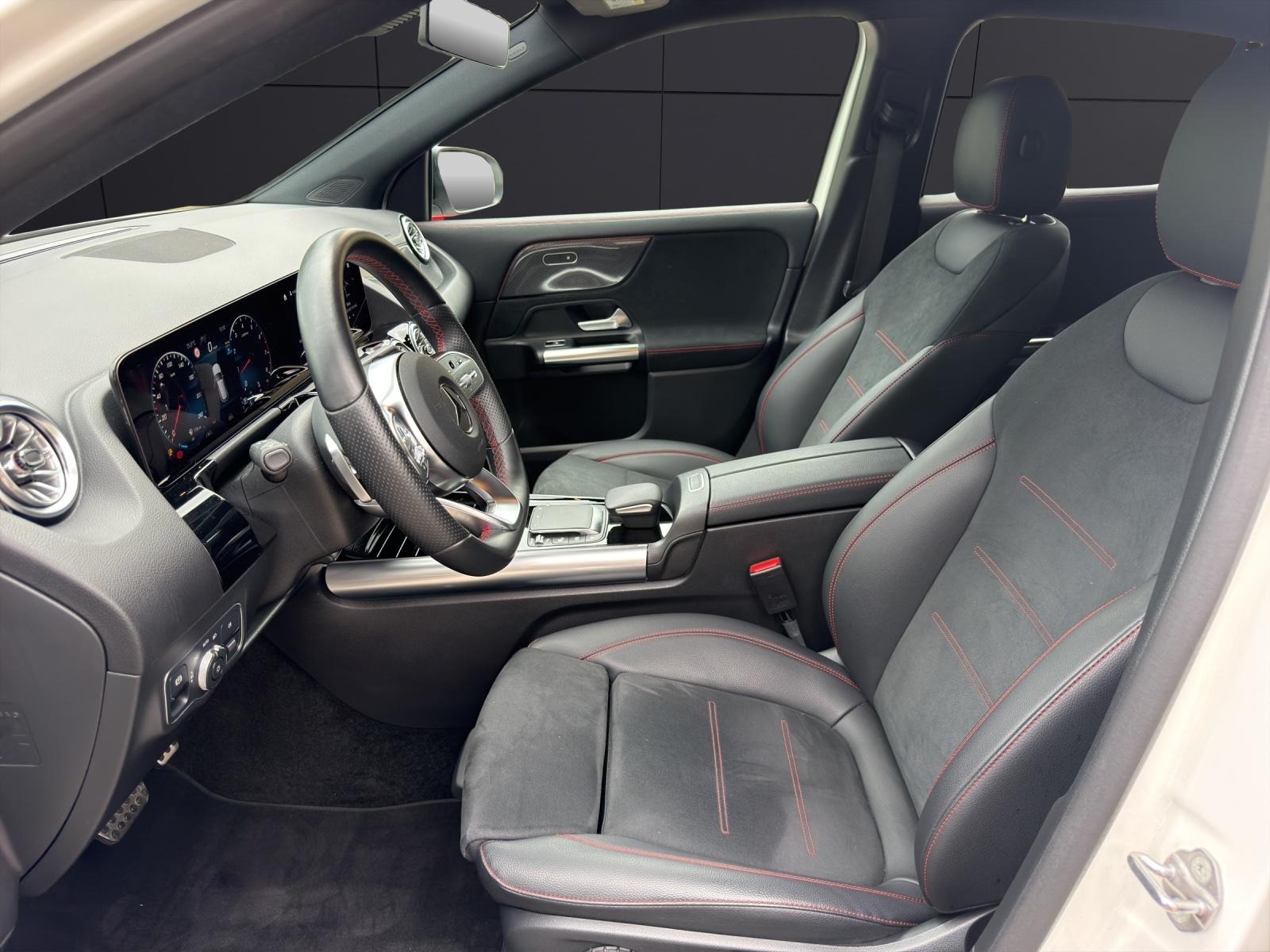 MERCEDES-BENZ GLA 250 AMG Line 4matic-image-1