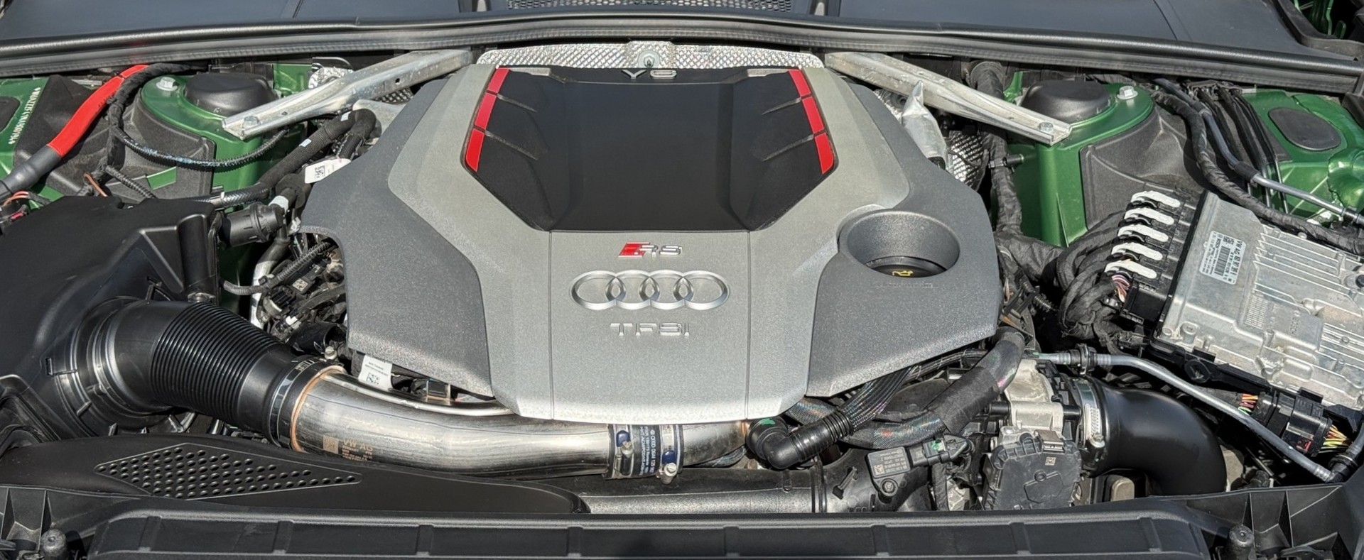 AUDI RS4 Avant quattro tiptronic-image-8
