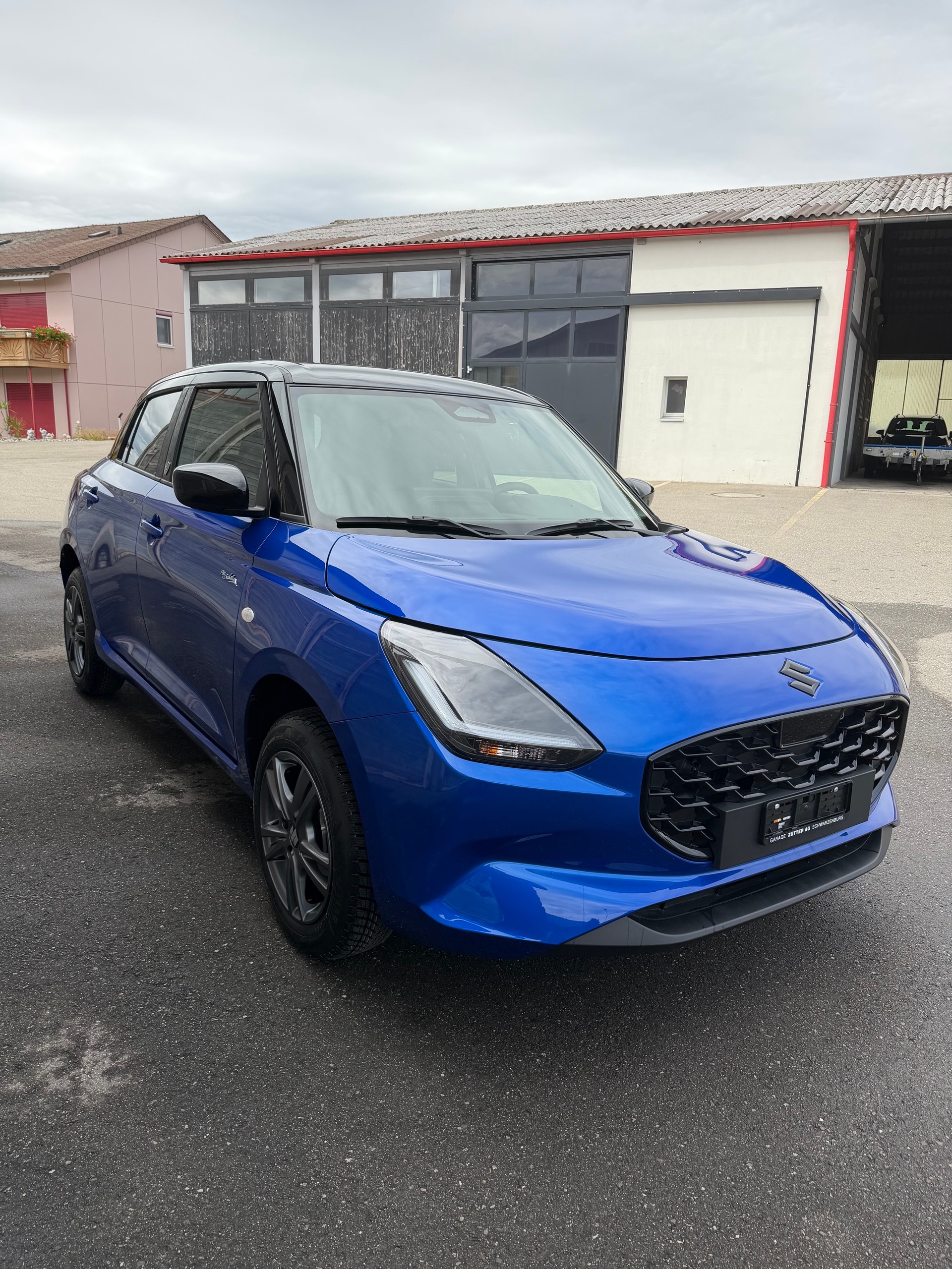 SUZUKI Swift 1.2 Piz Sulai Hybrid 4x4-image-1