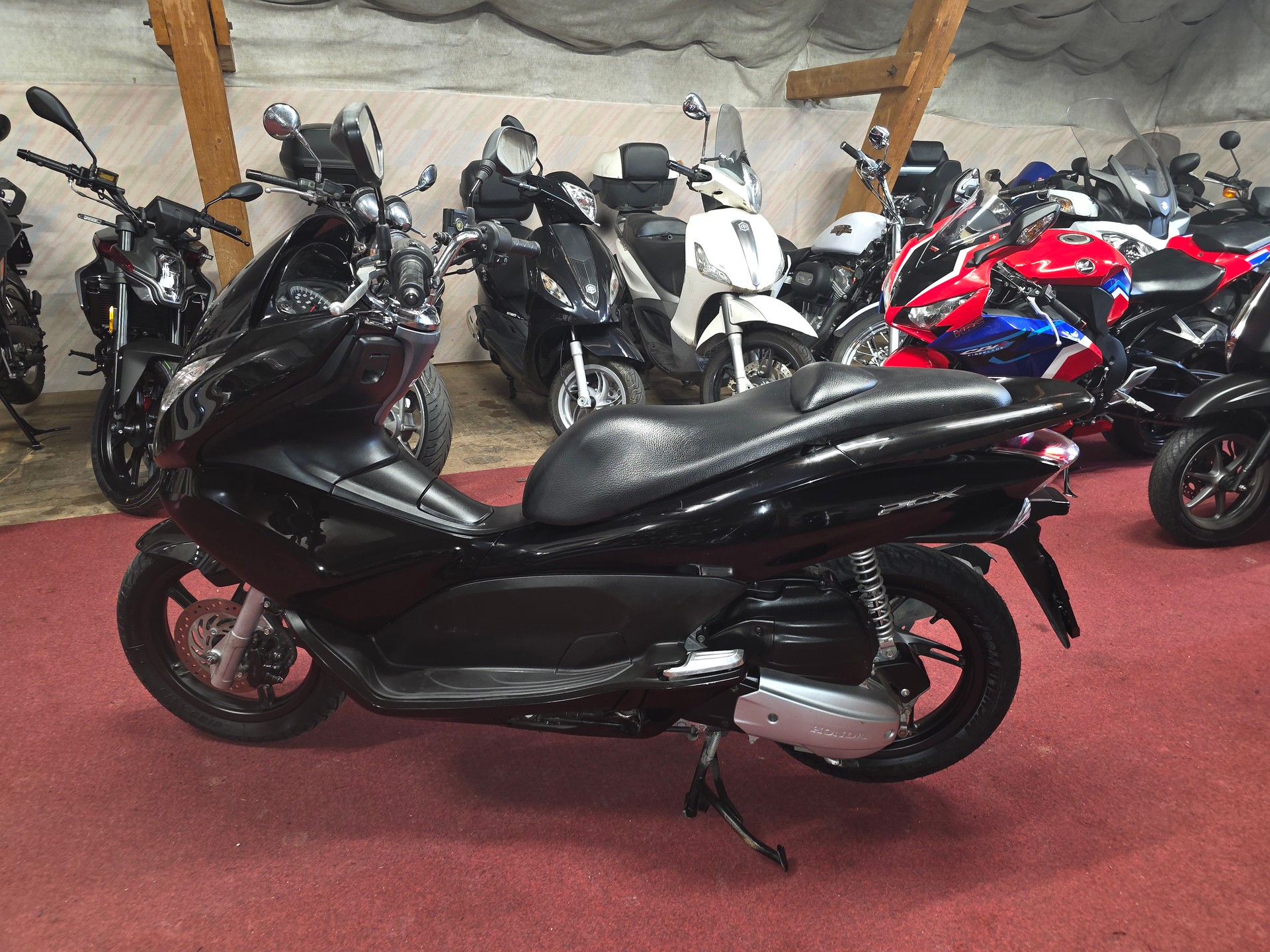 HONDA PCX 125 i-image-1