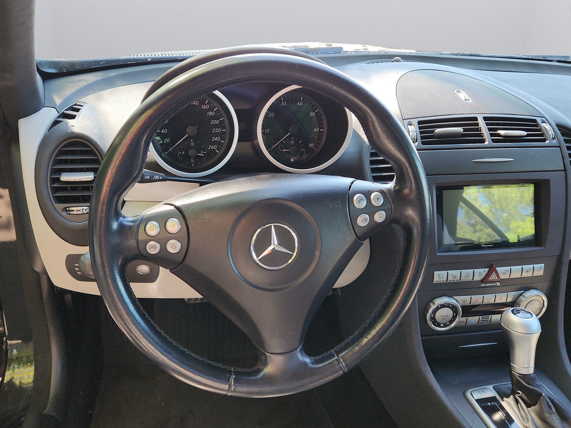 MERCEDES-BENZ SLK 350-image-8