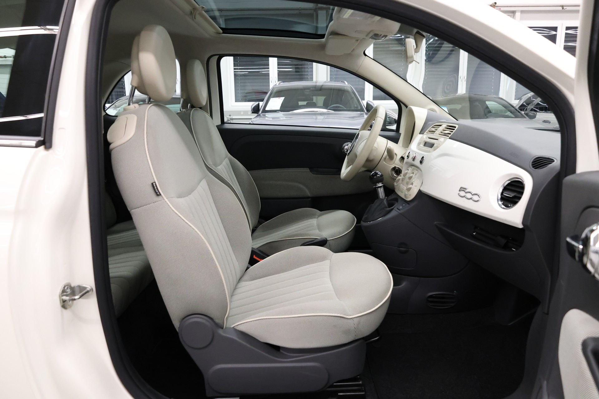 FIAT 500 1.2 Lounge-image-12