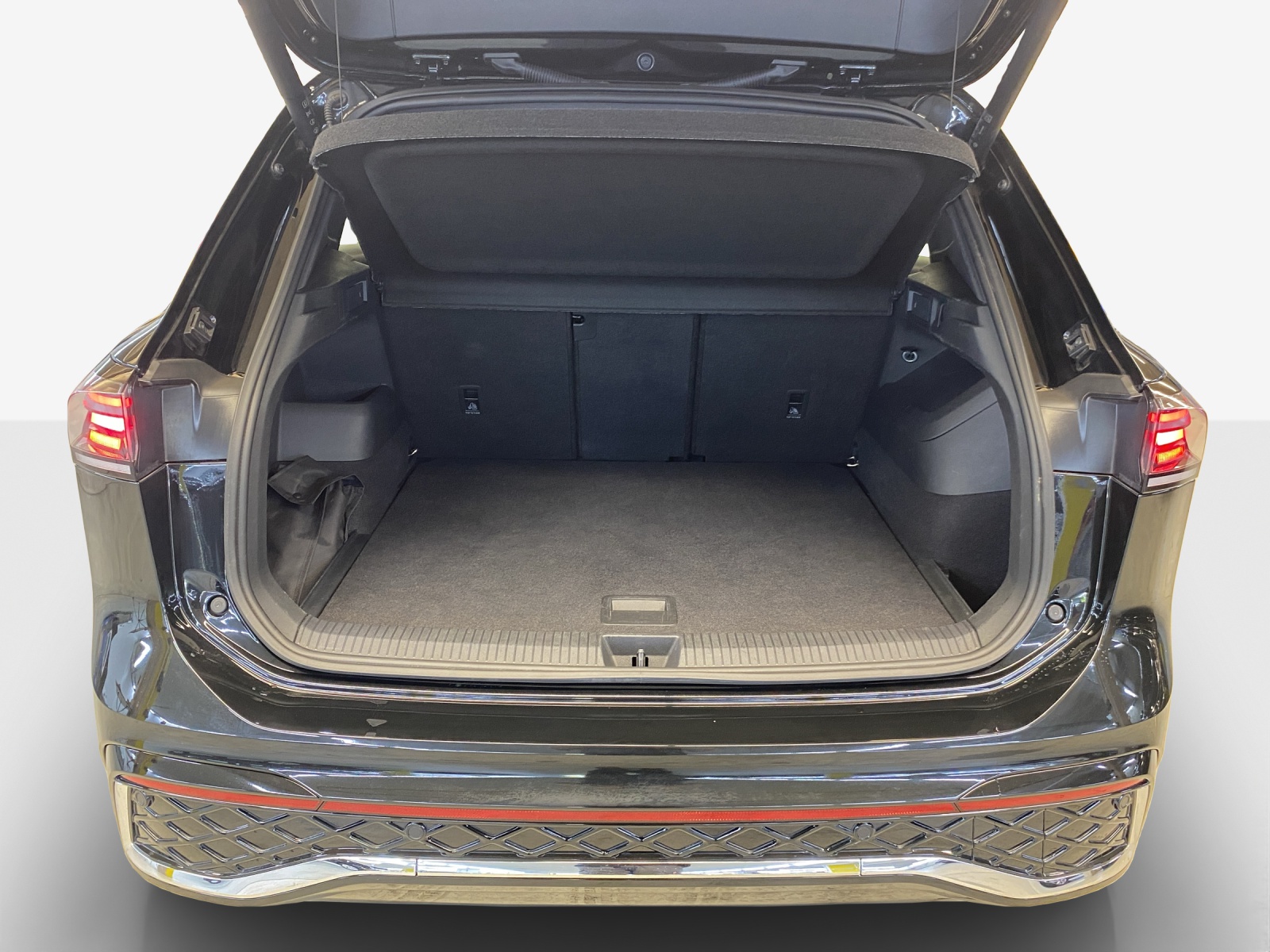VW Tiguan 2.0 TSI DSG R-Line 4Motion-image-12