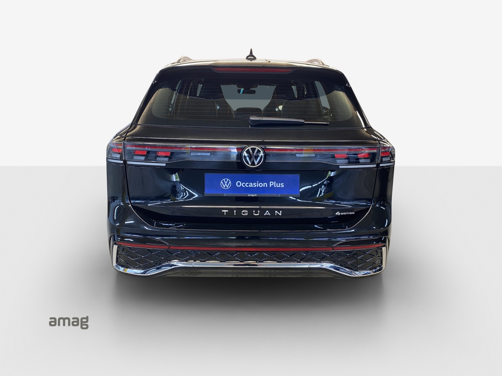 VW Tiguan 2.0 TSI DSG R-Line 4Motion-image-3