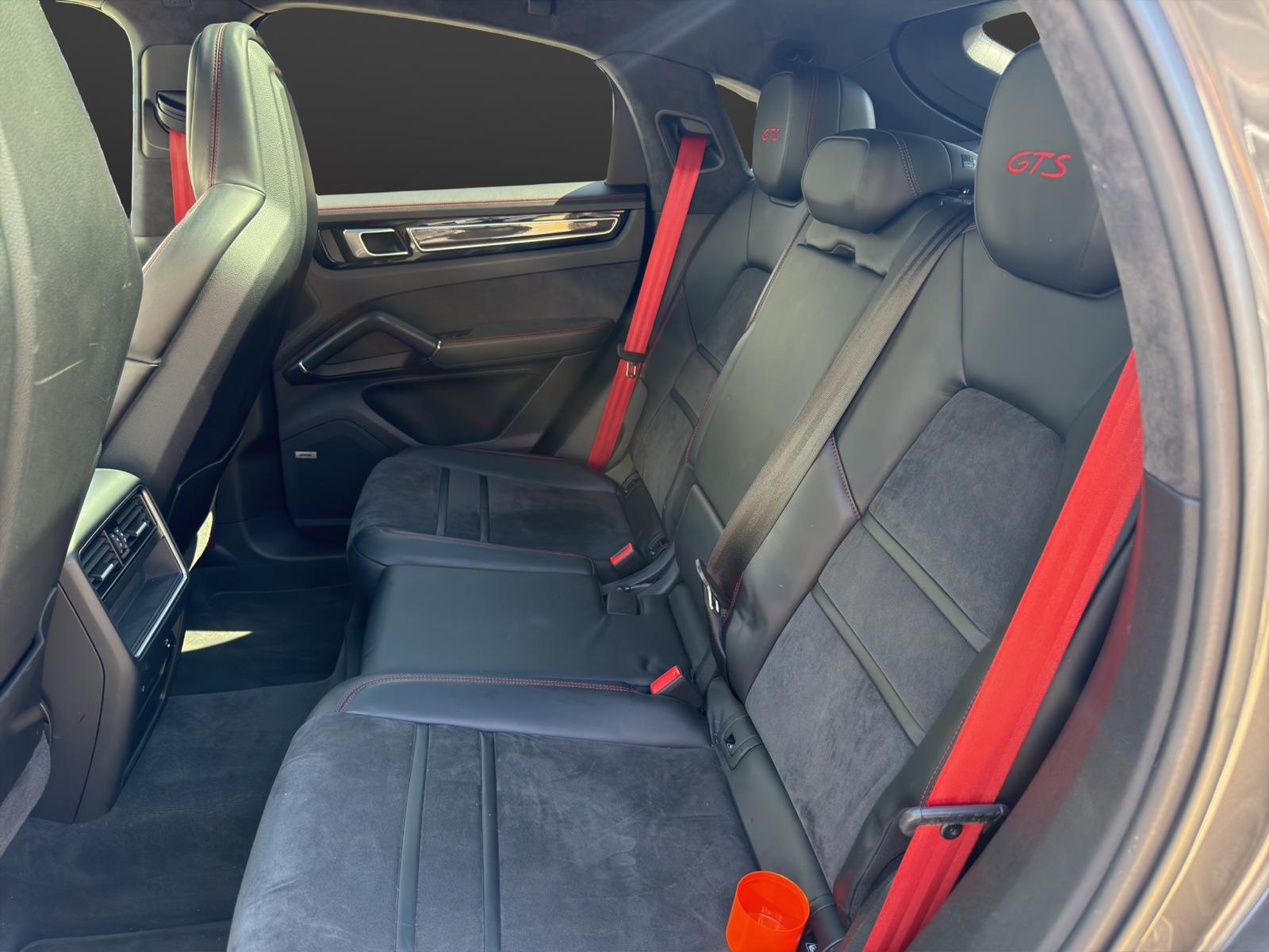PORSCHE Cayenne GTS Coupé-image-11
