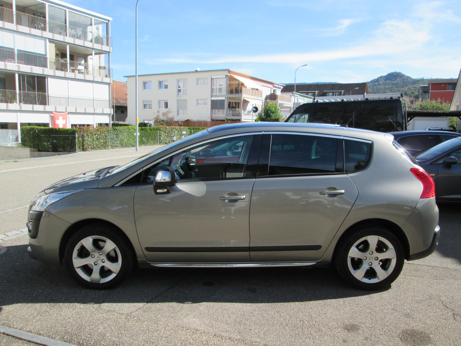 PEUGEOT 3008 1.6 16V T Allure Tiptronic-image-1