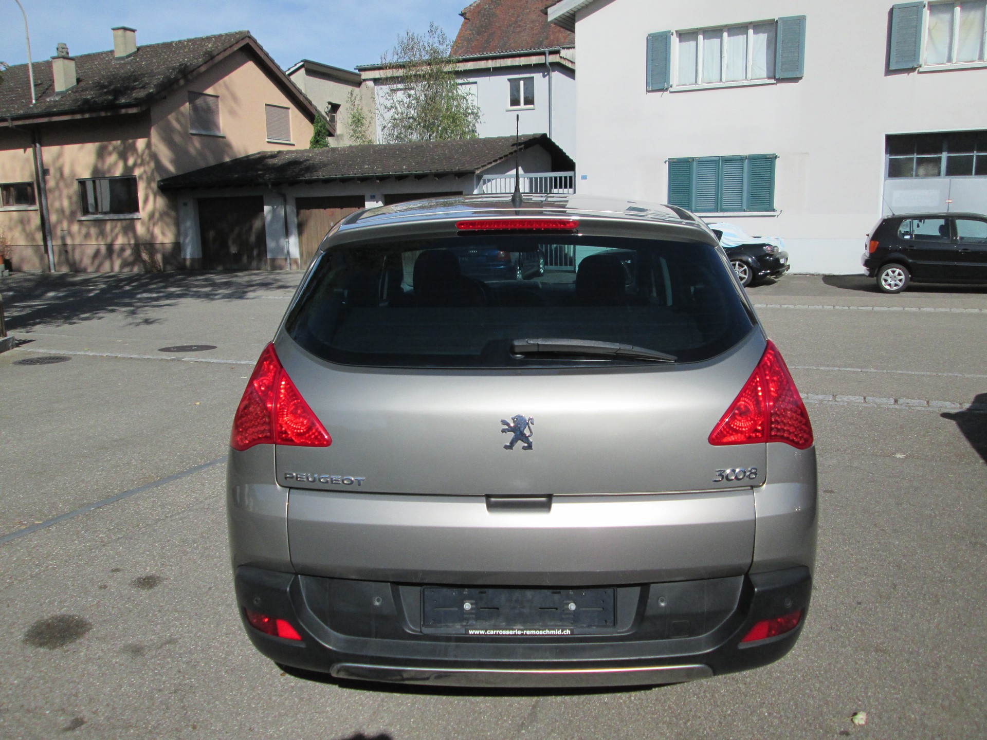 PEUGEOT 3008 1.6 16V T Allure Tiptronic-image-3