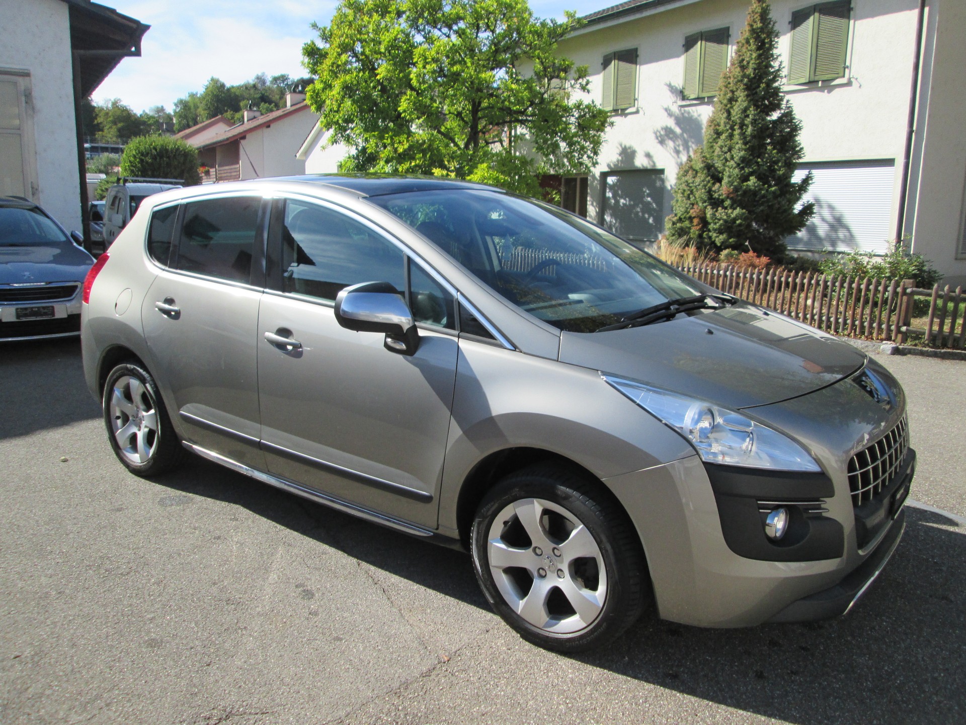 PEUGEOT 3008 1.6 16V T Allure Tiptronic-image-5