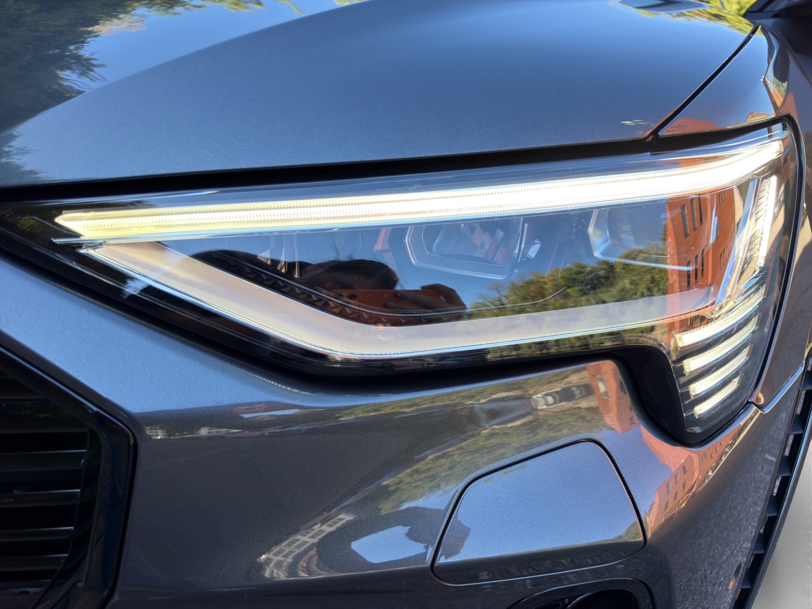 AUDI e-tron S Sportback quattro-image-16