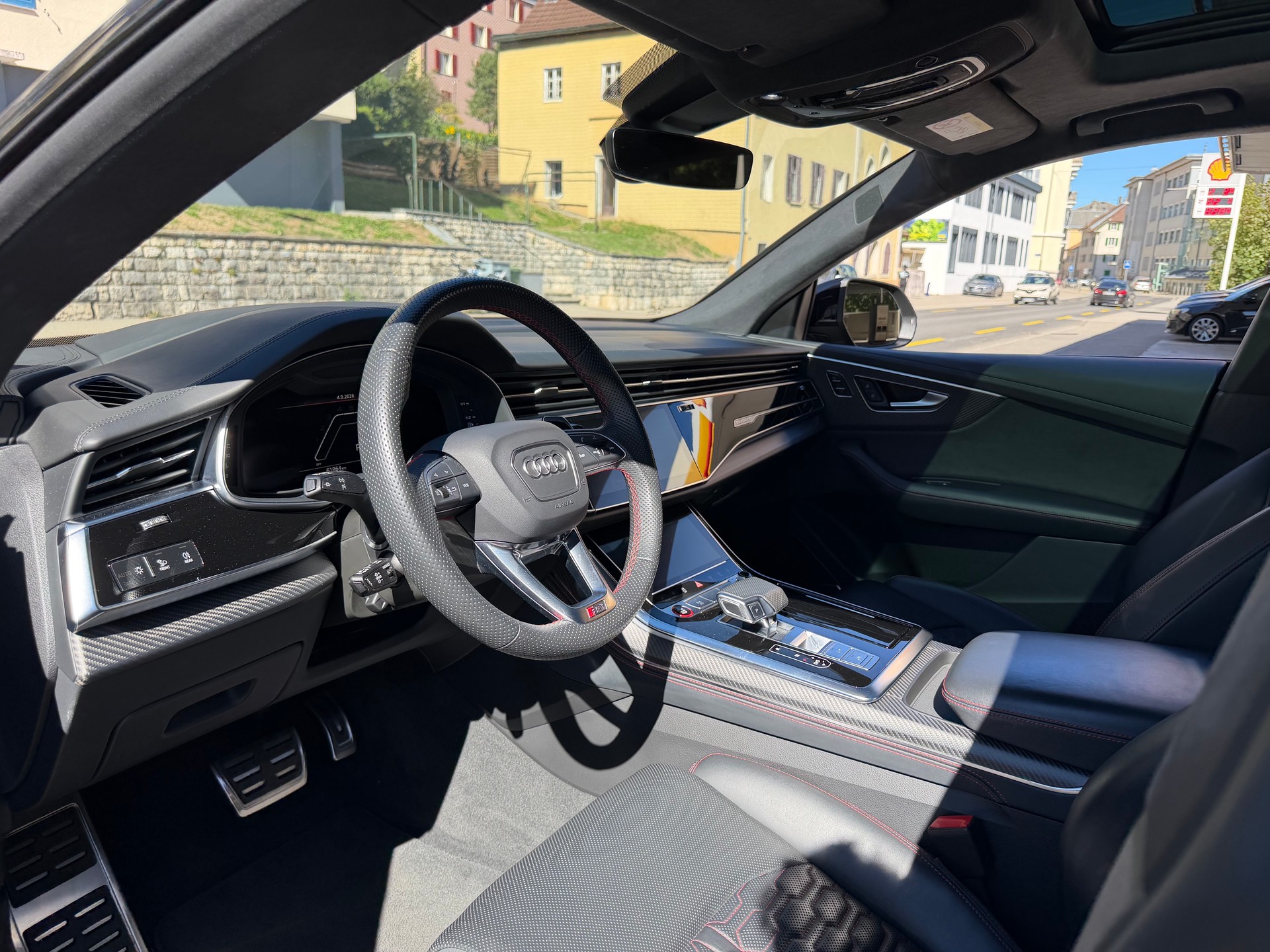 AUDI RSQ8 quattro-image-9