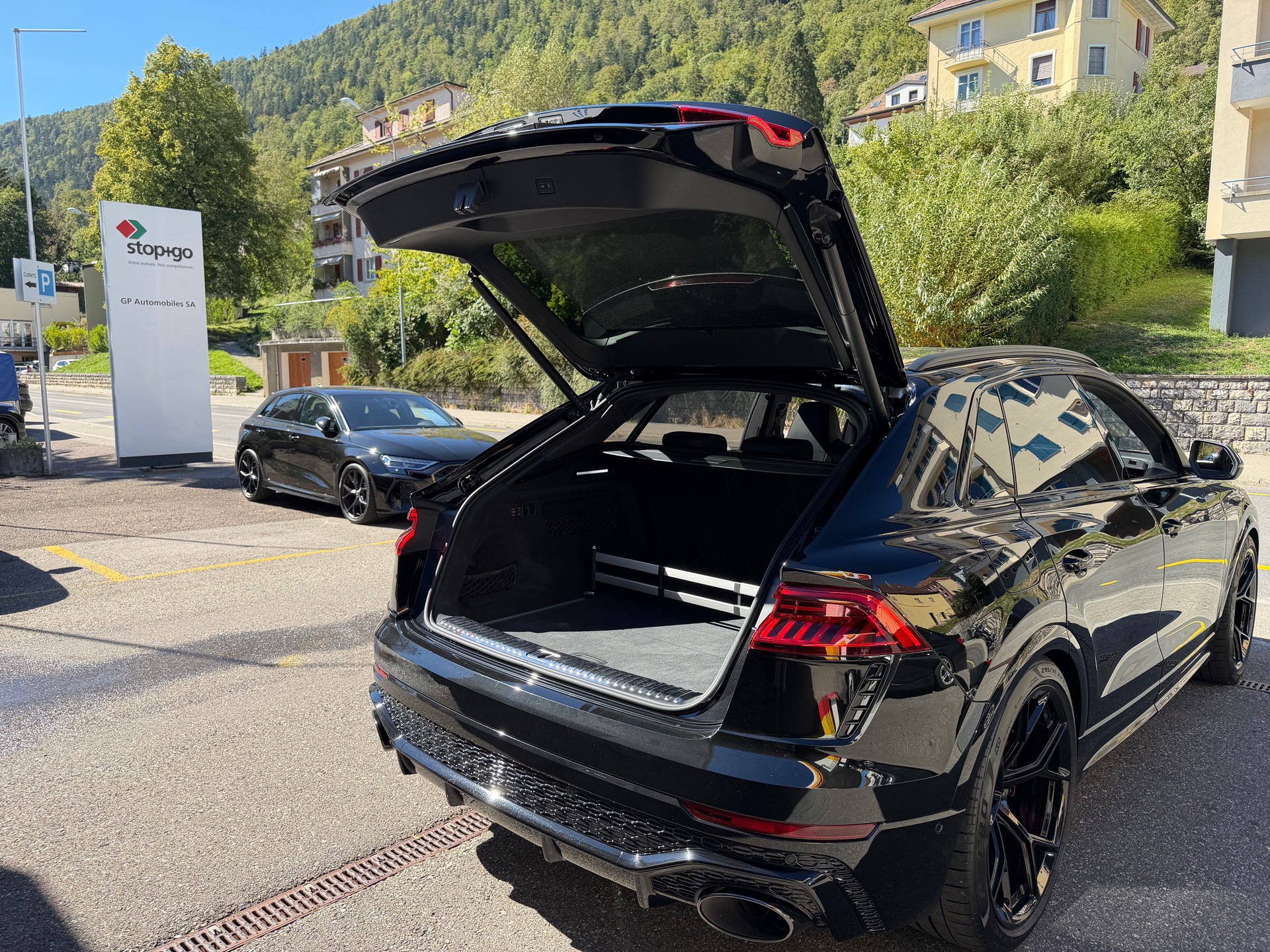 AUDI RSQ8 quattro-image-6