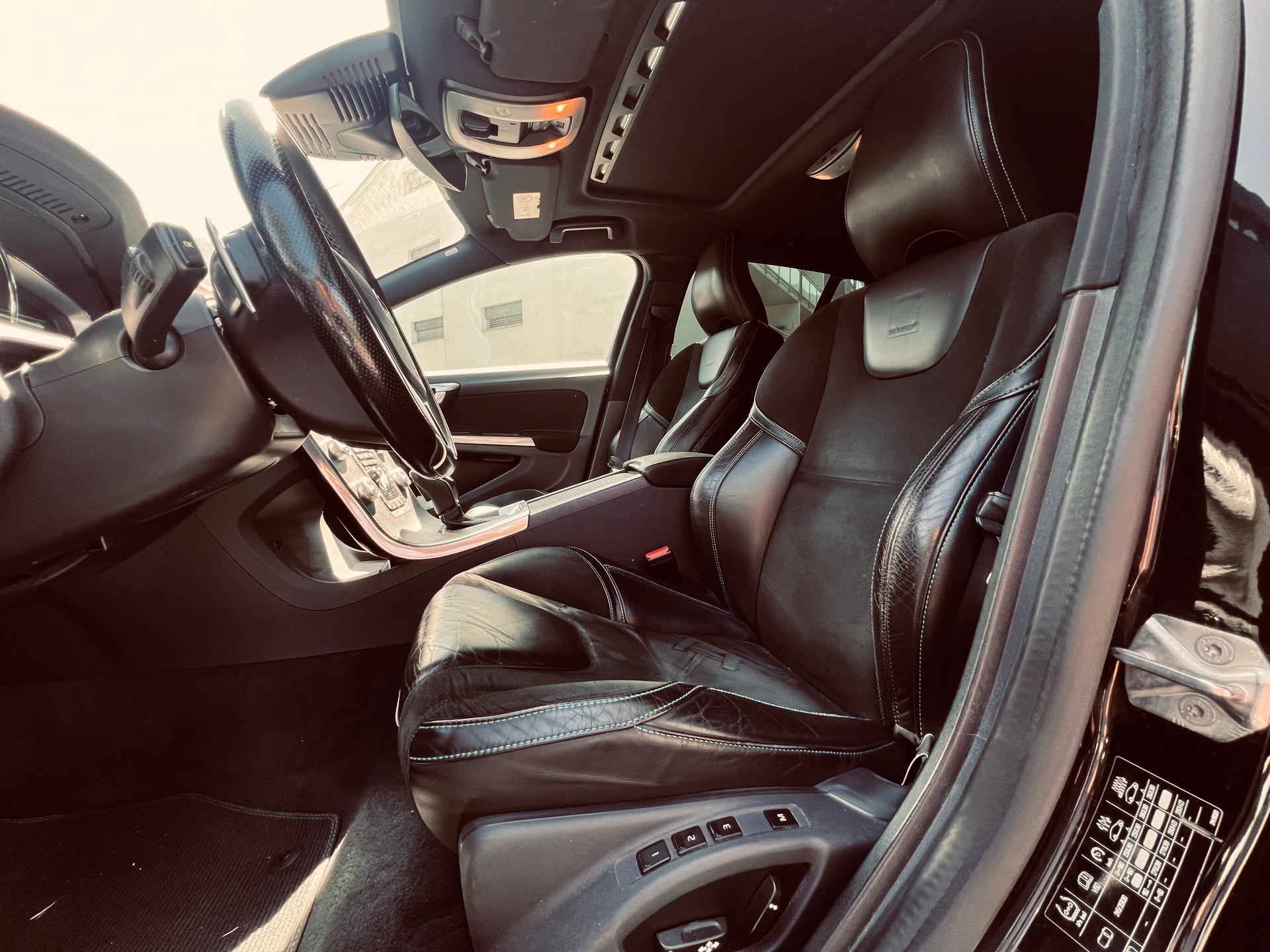 VOLVO V60 T6 AWD Polestar Geartronic-image-4