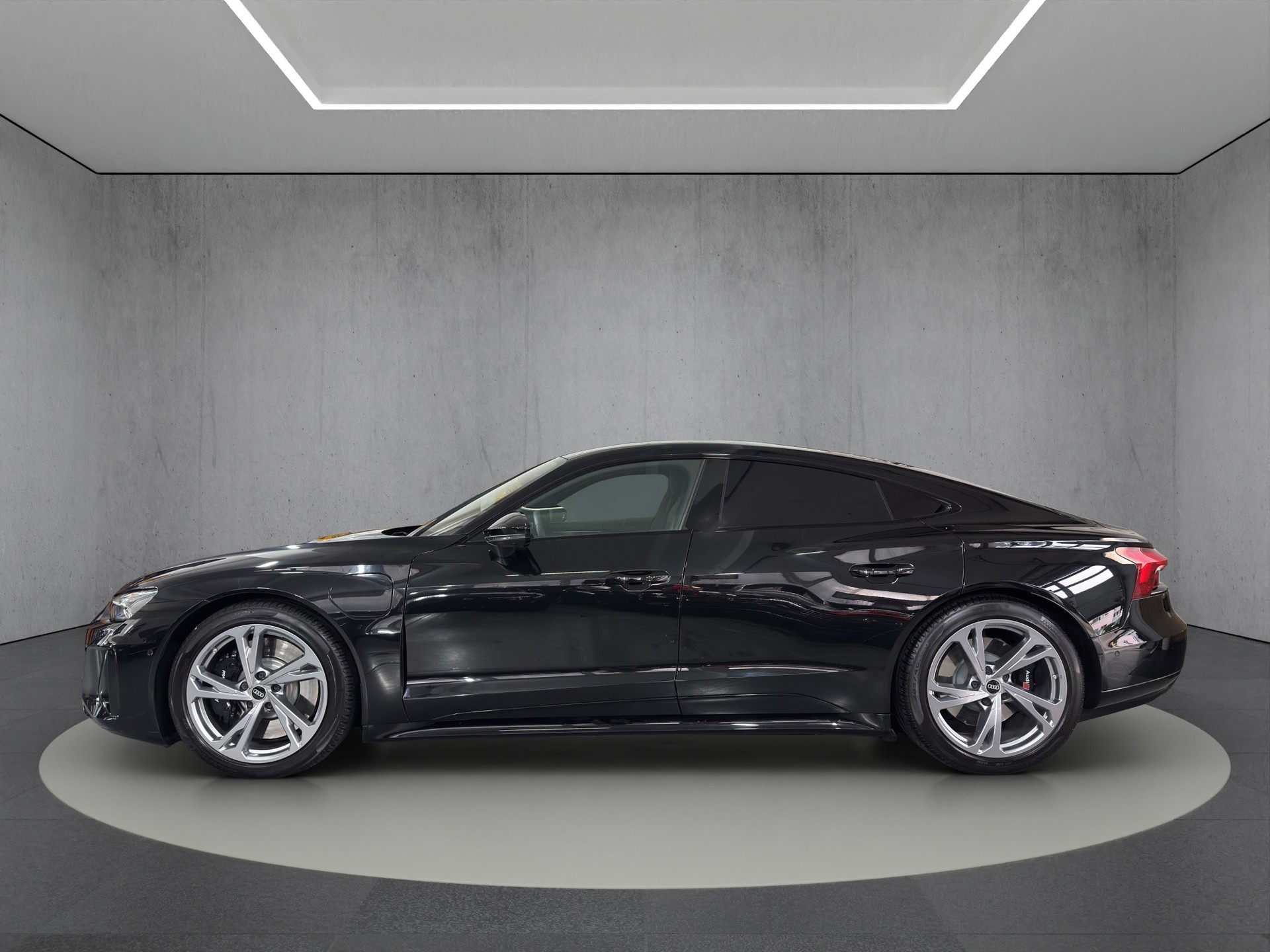 AUDI RS e-tron GT-600 PS-quattro "Leder Sportsitze Pro mit Wabensteppung"-showroom-element-2