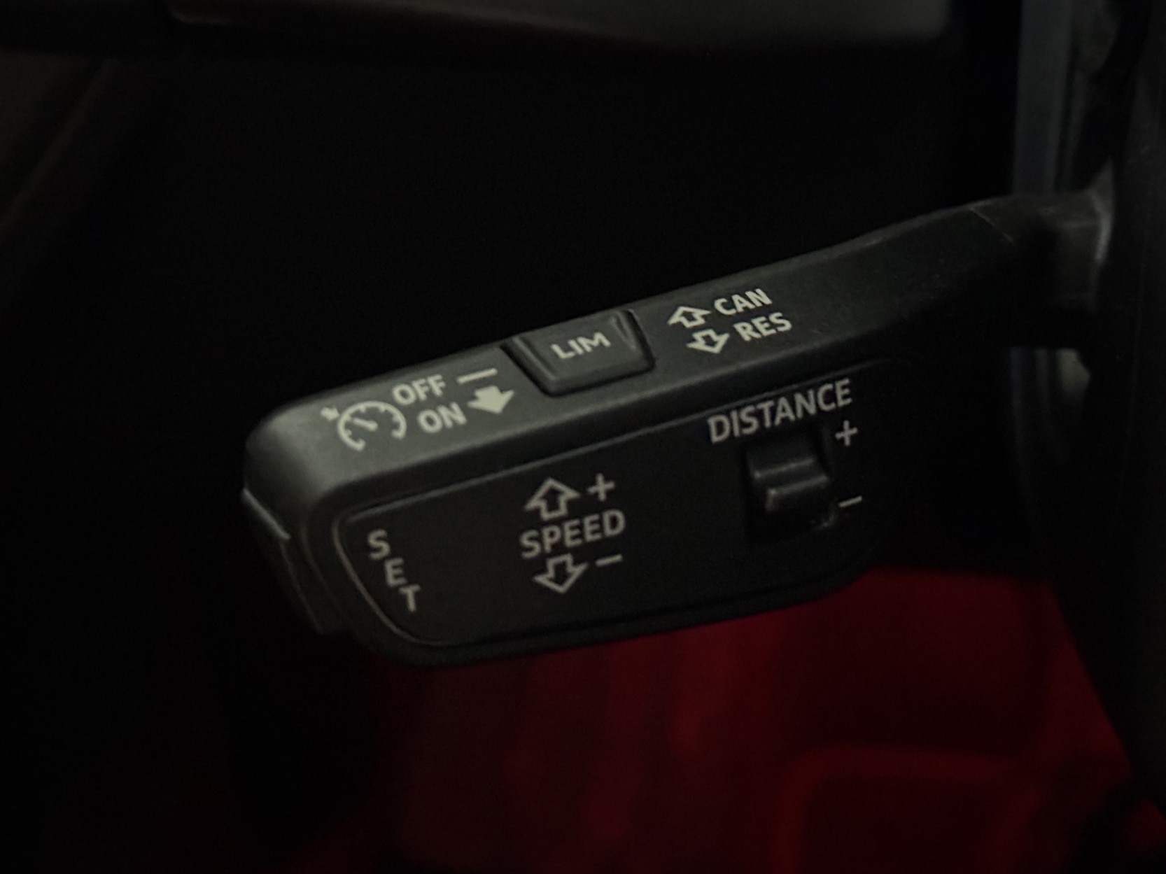 AUDI RS e-tron GT-600 PS-quattro "Leder Sportsitze Pro mit Wabensteppung"-image-16
