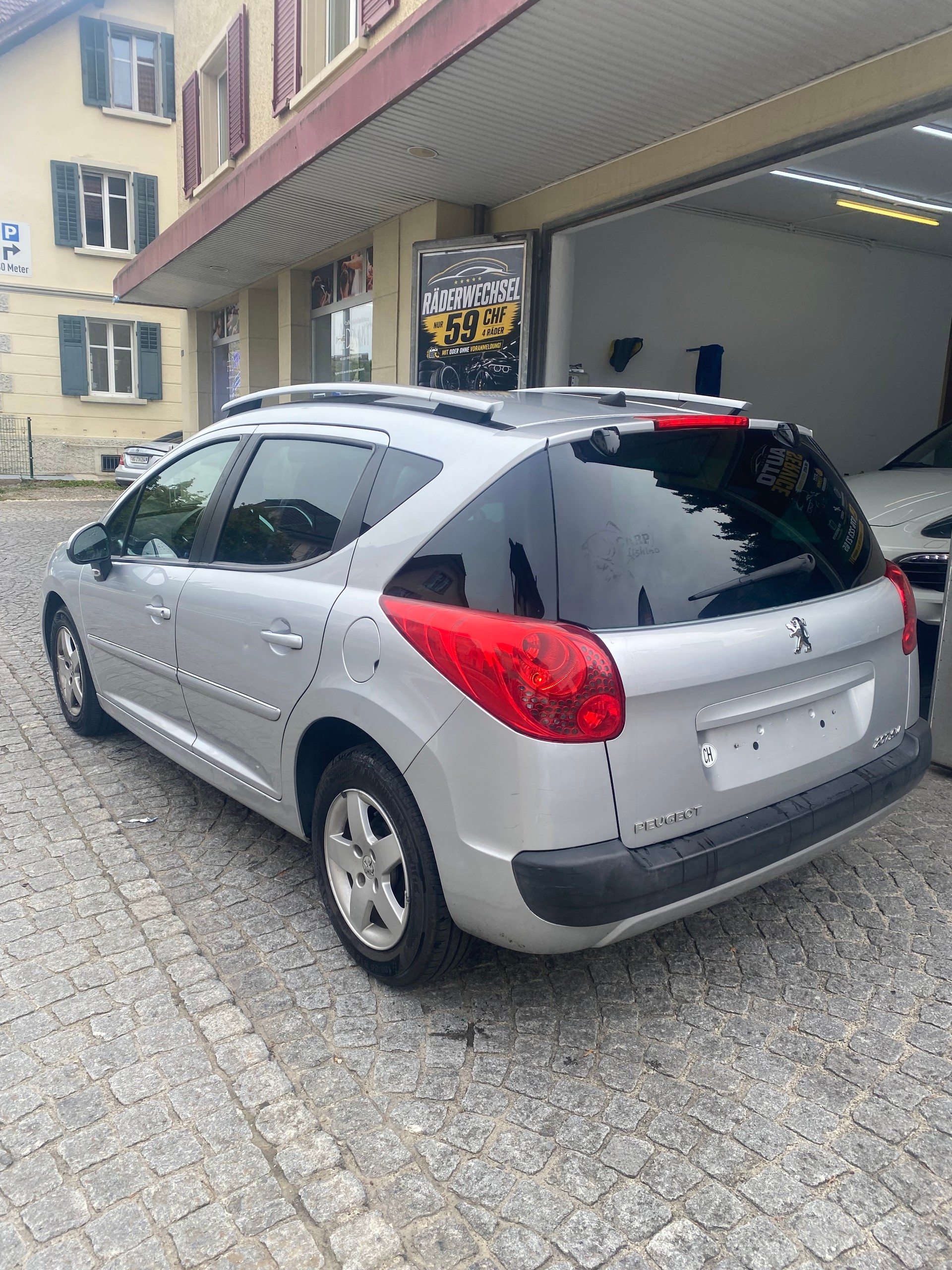 PEUGEOT 207-image-3