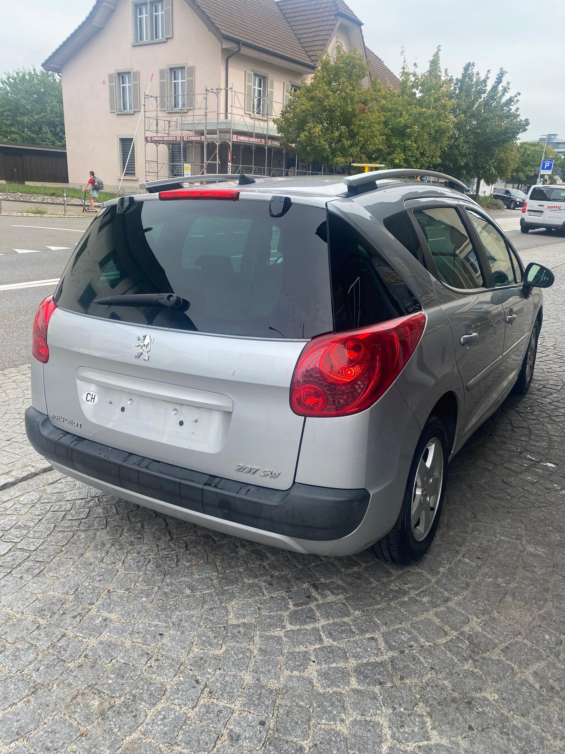 PEUGEOT 207-image-2