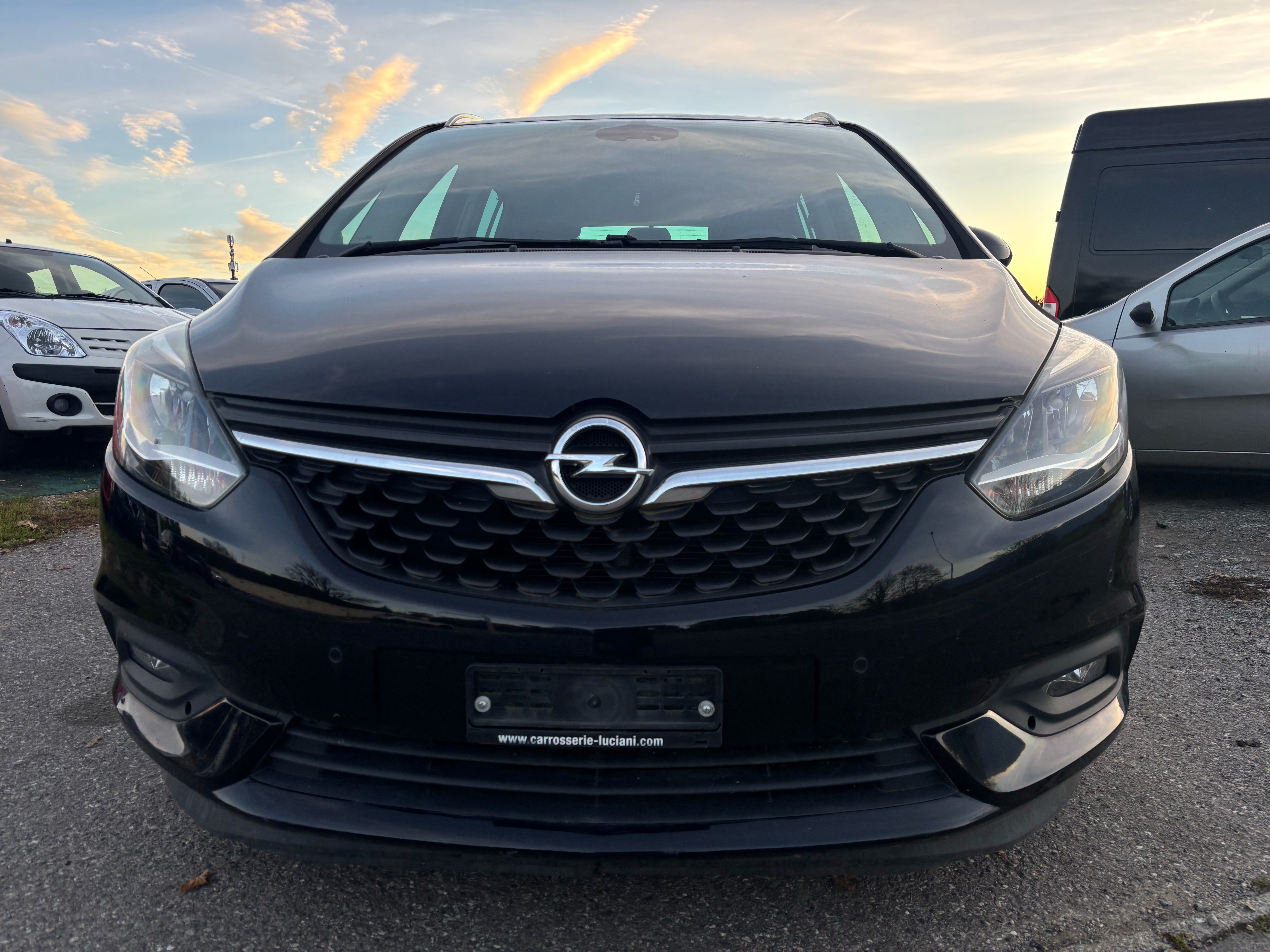 Car photo
