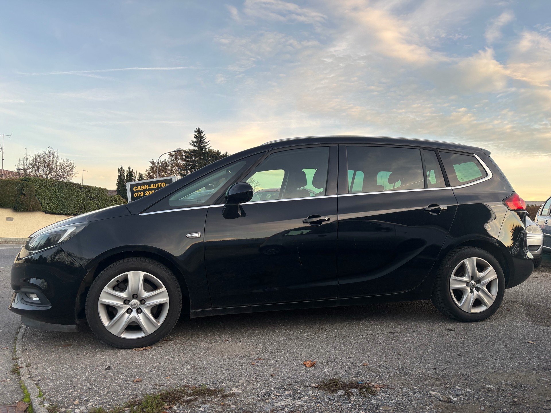 OPEL Zafira 1.6i 16V Turbo Enjoy ***Problème Boíte à Vitesses***-image-1