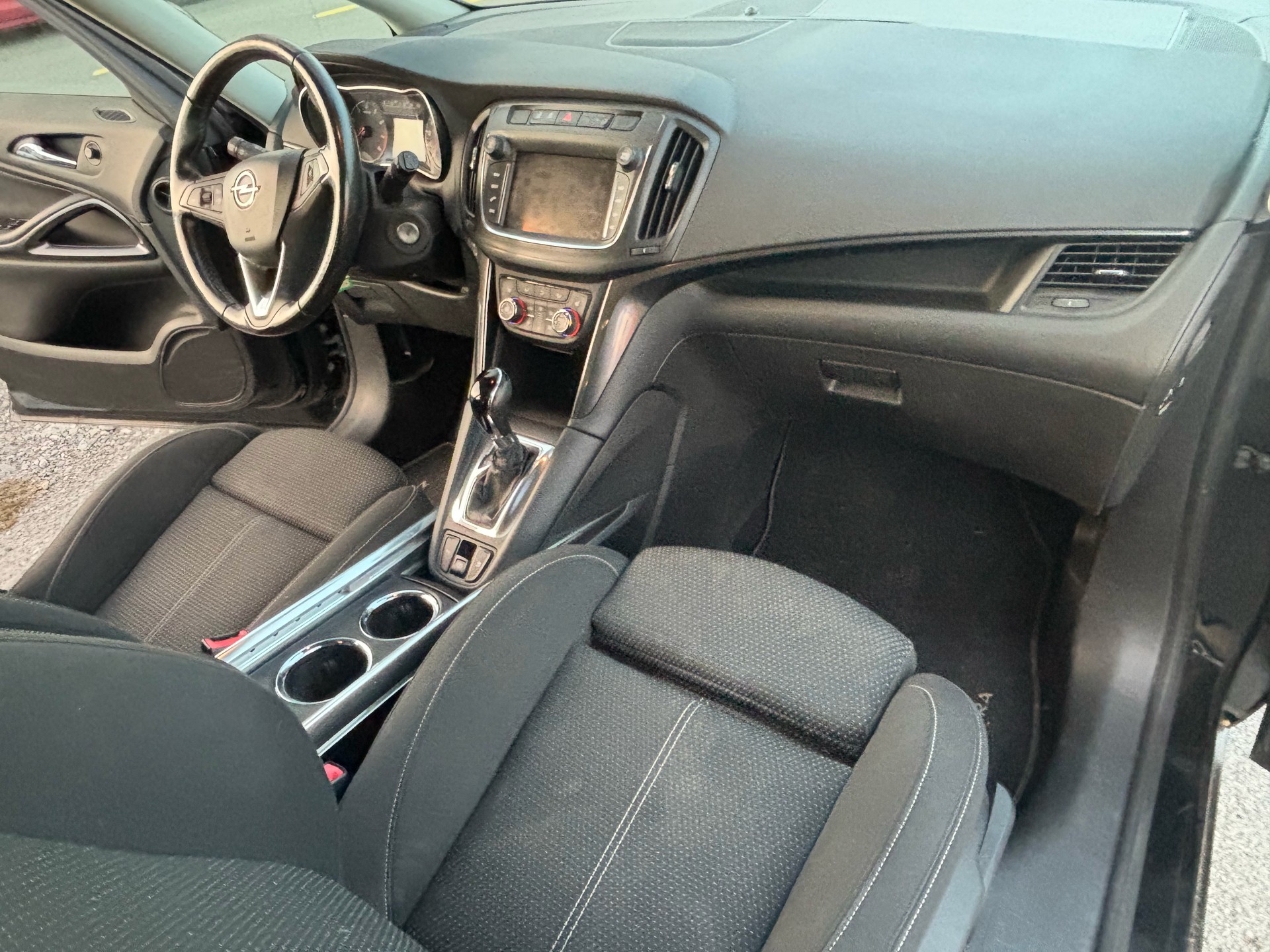 OPEL Zafira 1.6i 16V Turbo Enjoy ***Problème Boíte à Vitesses***-image-10