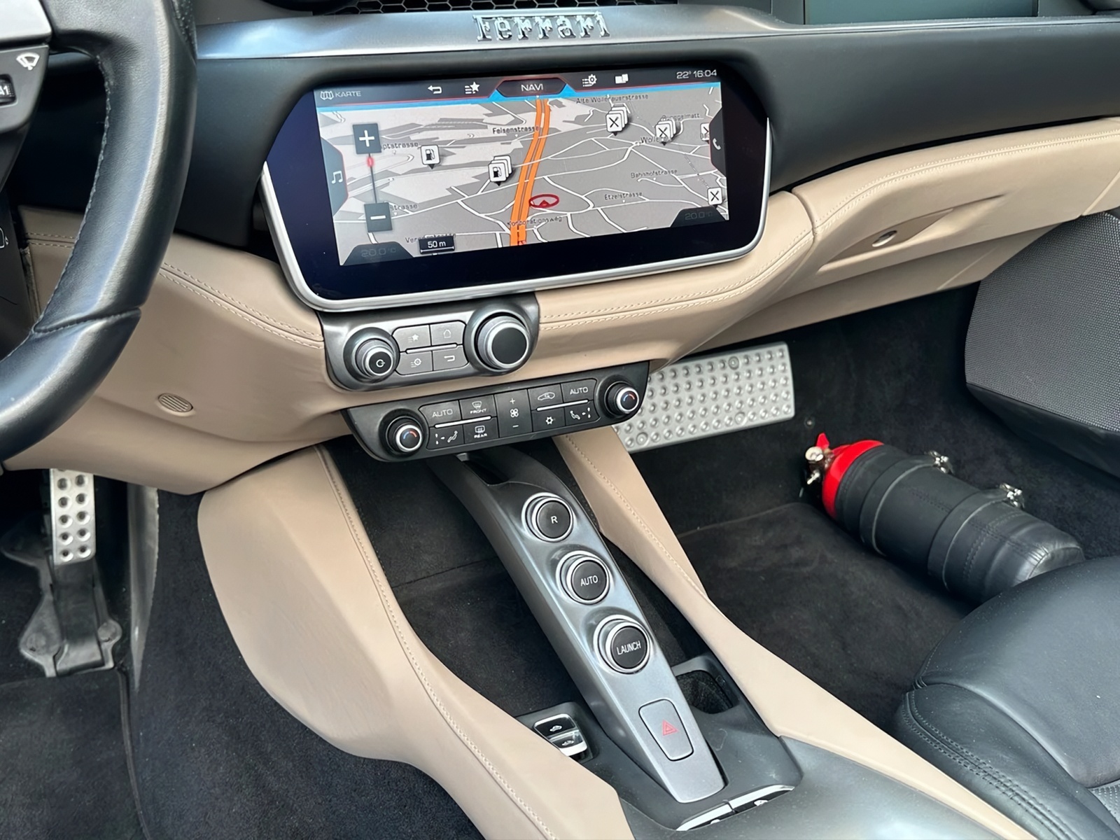 FERRARI Portofino 3.9 Turbo-image-18