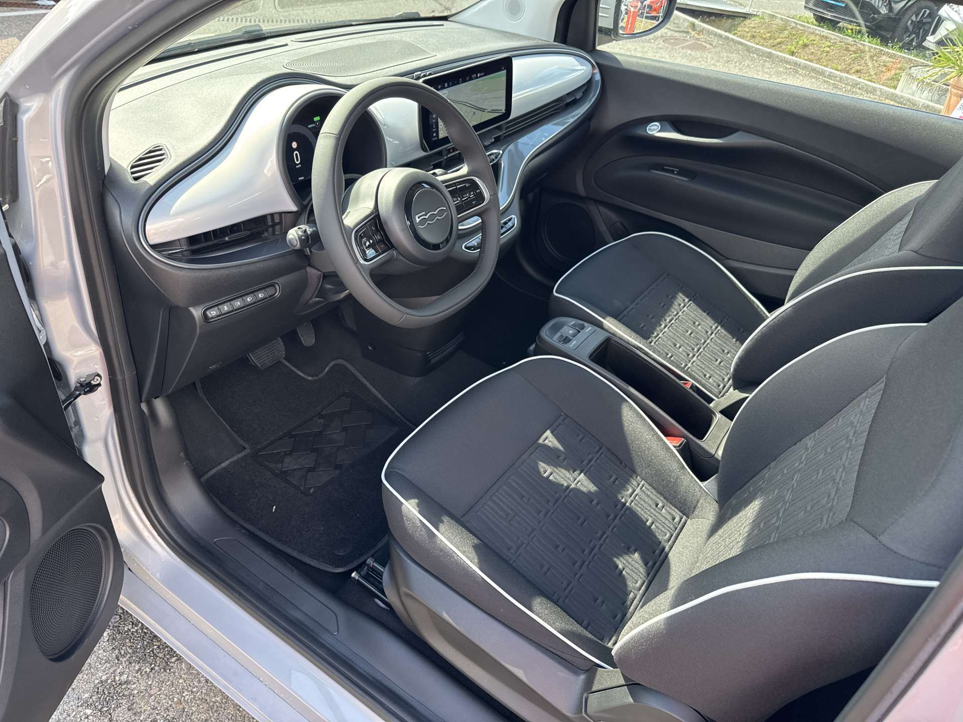 FIAT 500 electric 42kWh Automat-image-5