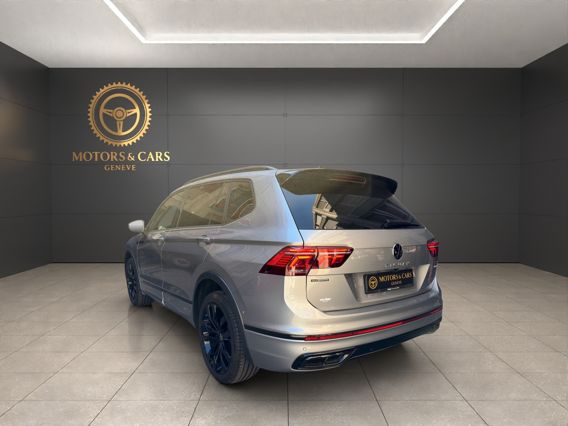 VW Tiguan Allspace 2.0TSI R-Line 4Motion DSG-image-6