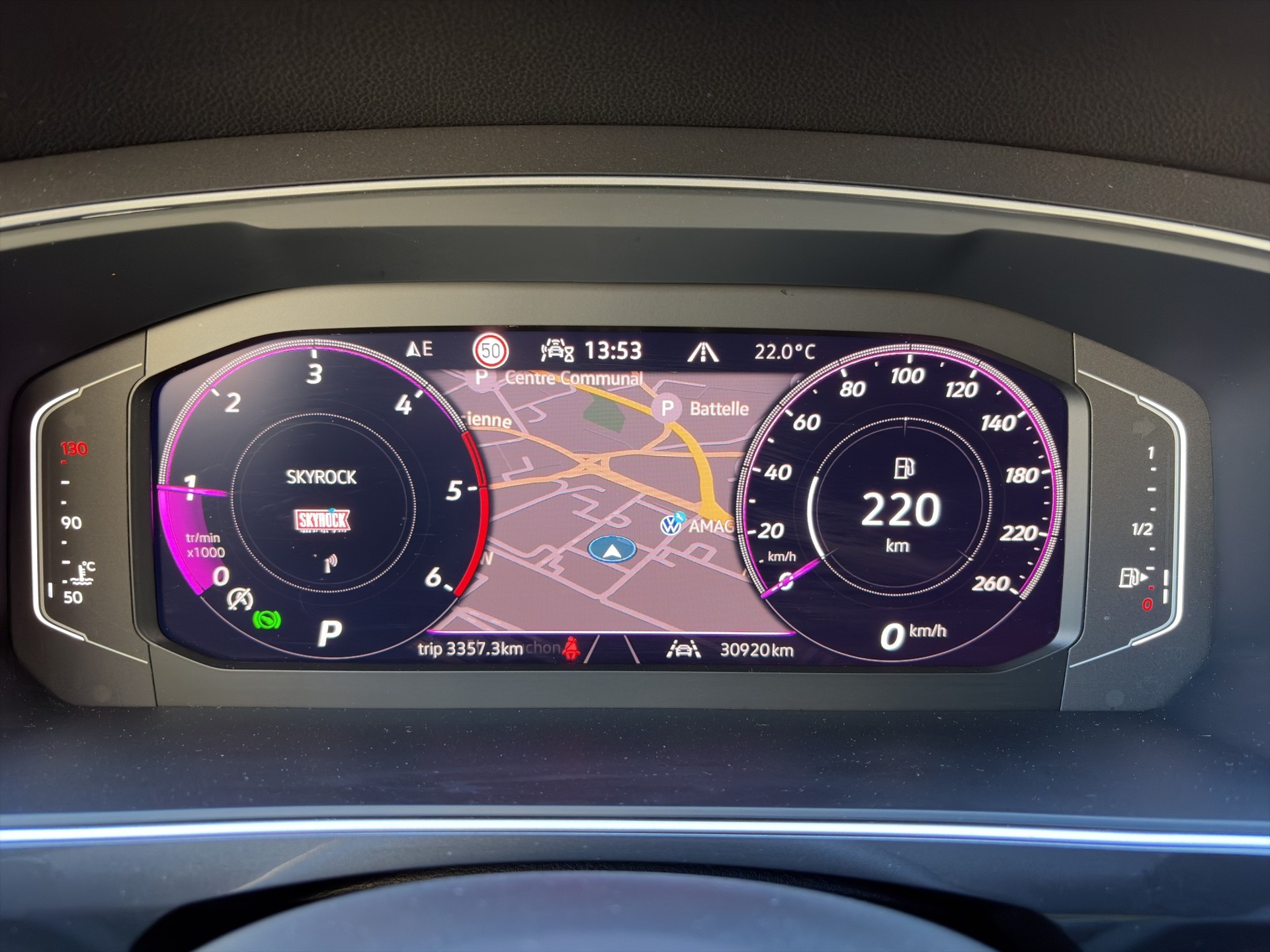 VW Tiguan Allspace 2.0TSI R-Line 4Motion DSG-image-22