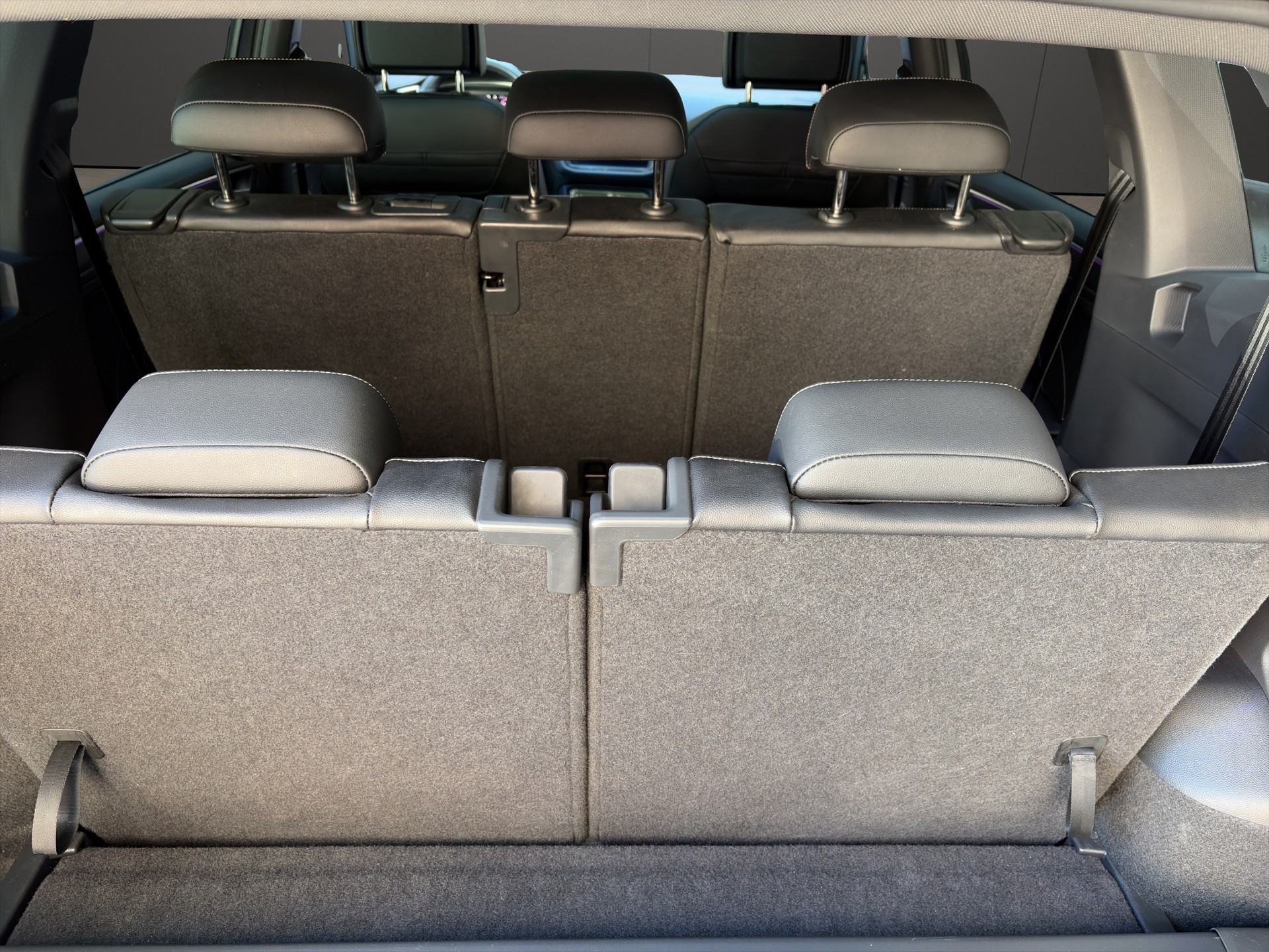 VW Tiguan Allspace 2.0TSI R-Line 4Motion DSG-image-16
