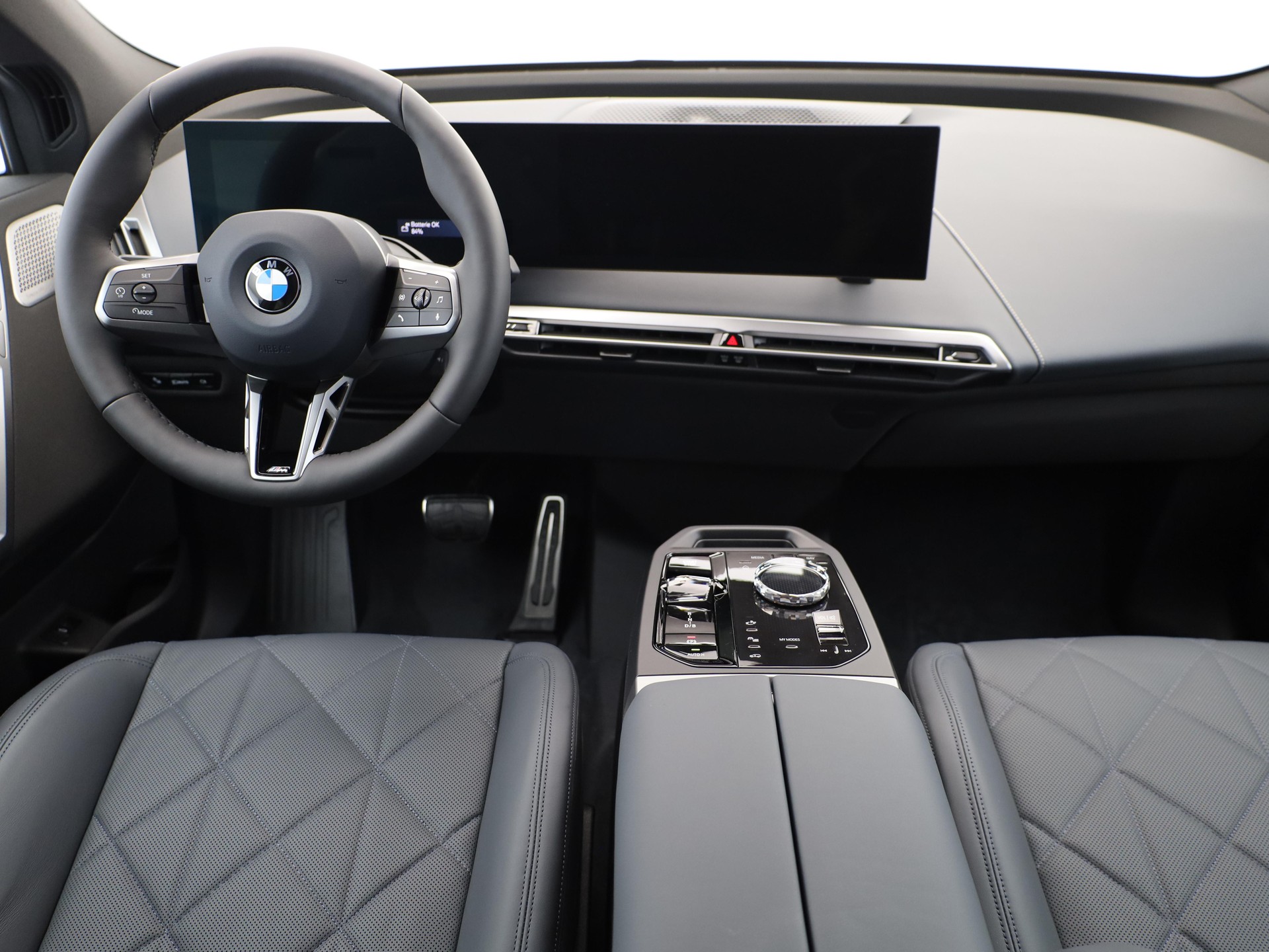 BMW iX xDrive60-image-18