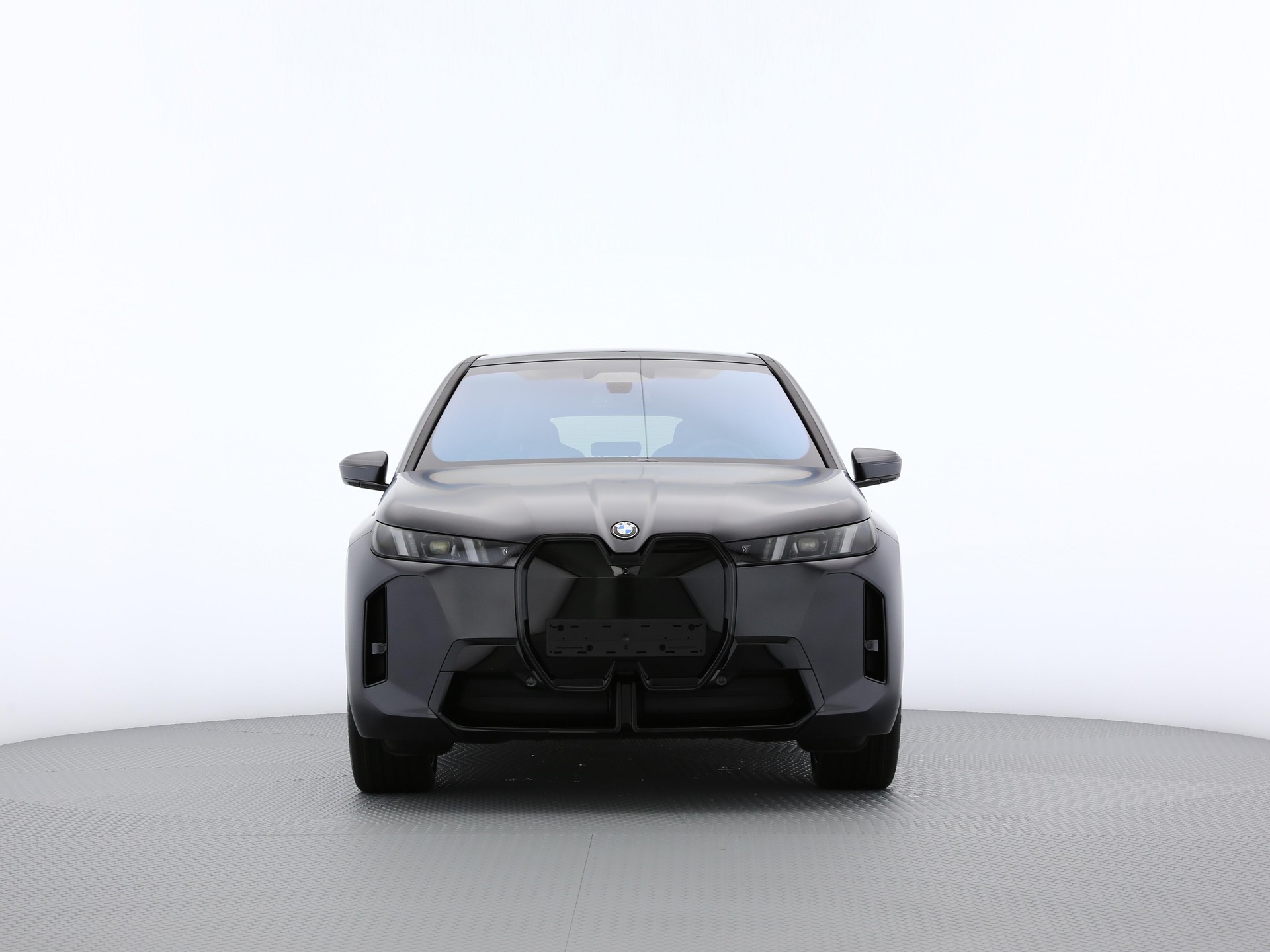 BMW iX xDrive60-image-4