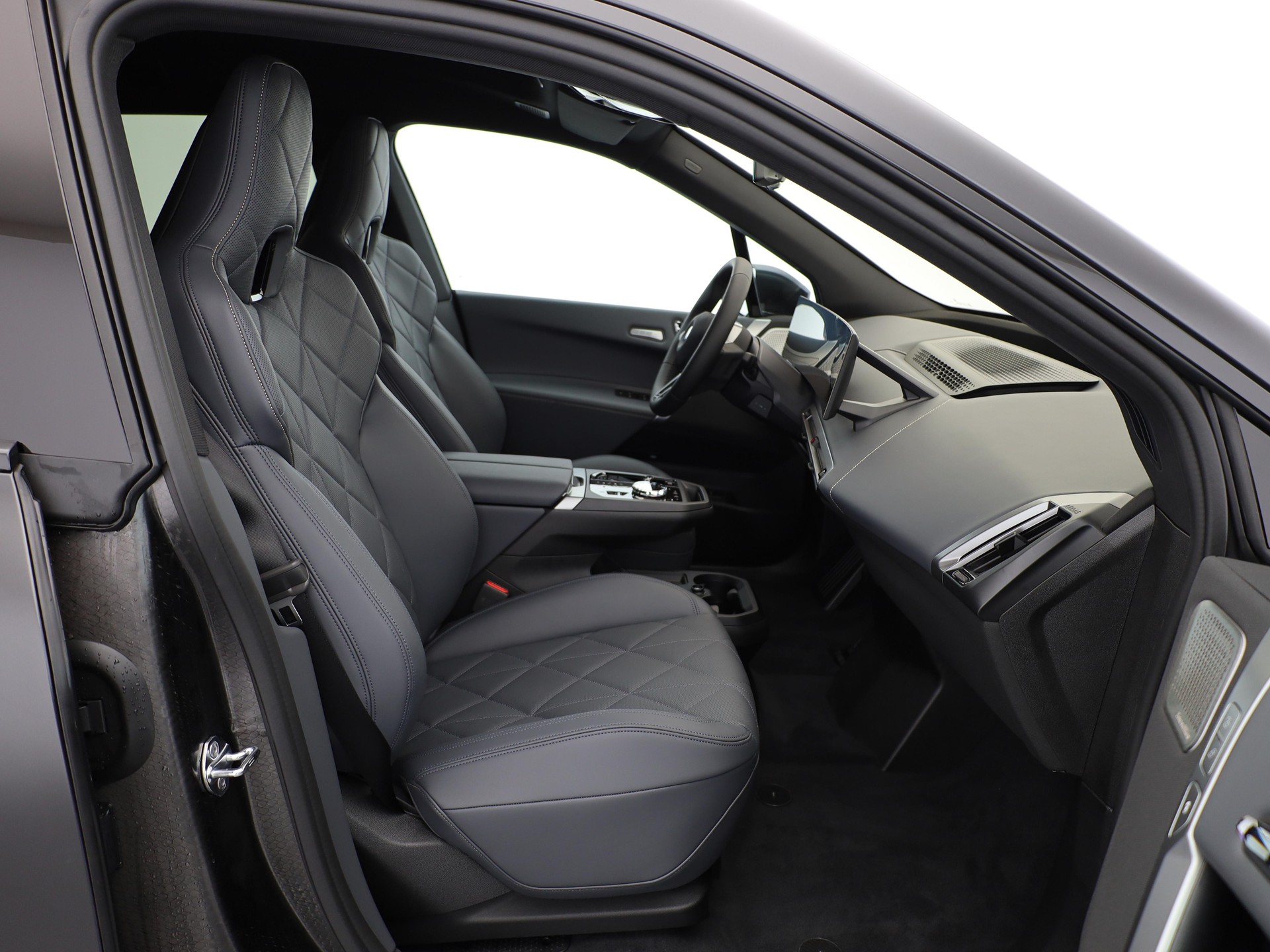 BMW iX xDrive60-image-15