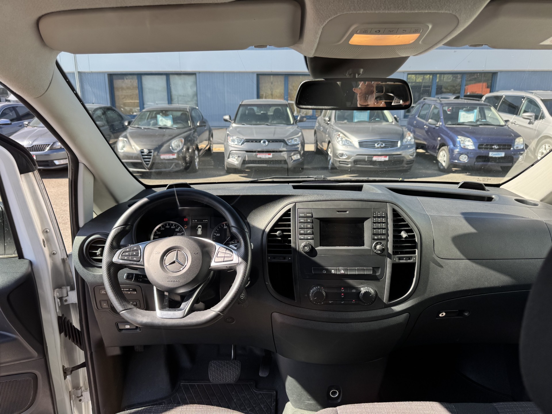 MERCEDES-BENZ Vito 116 CDI 7G Automatique-image-11