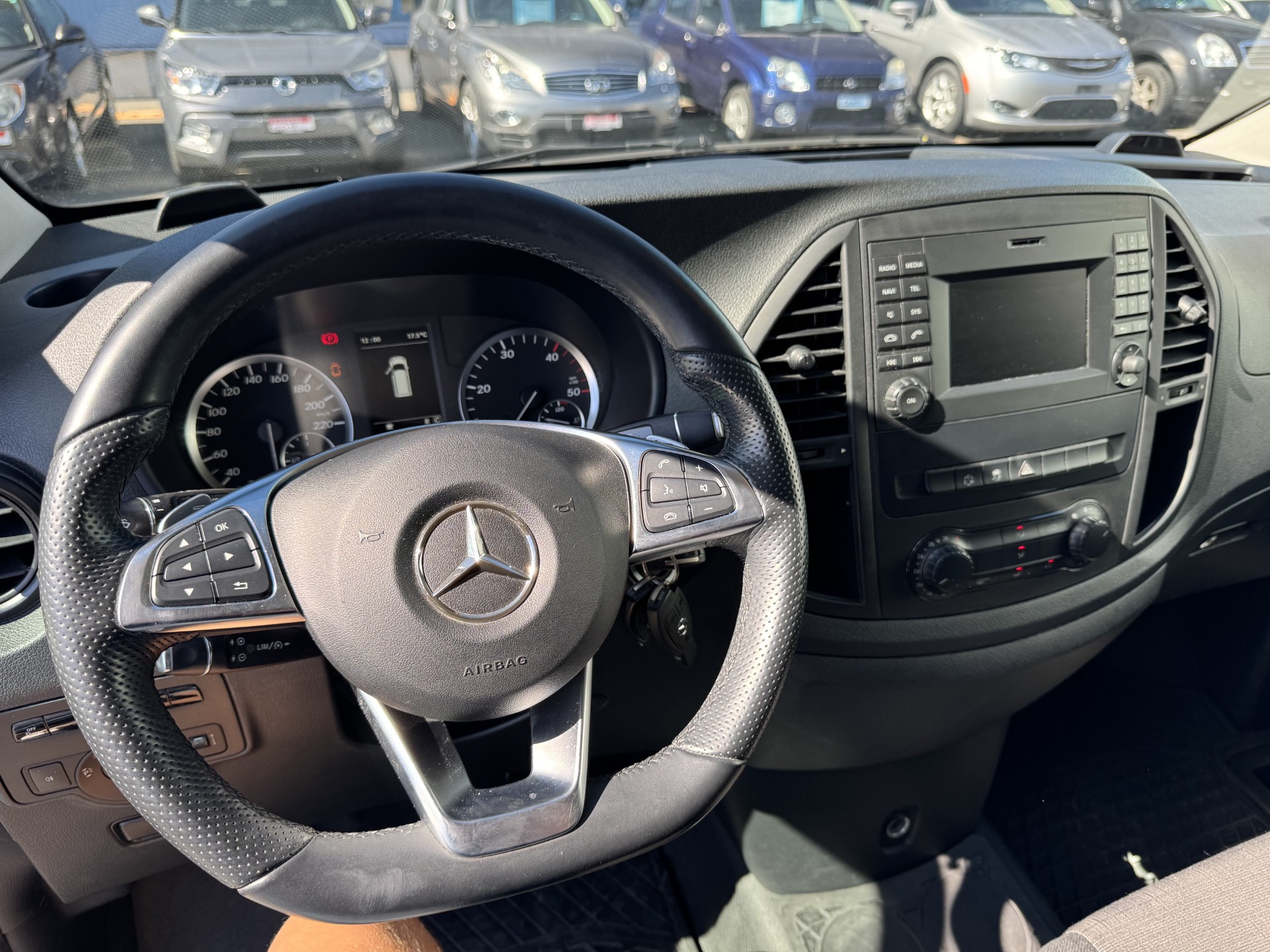 MERCEDES-BENZ Vito 116 CDI 7G Automatique-image-8