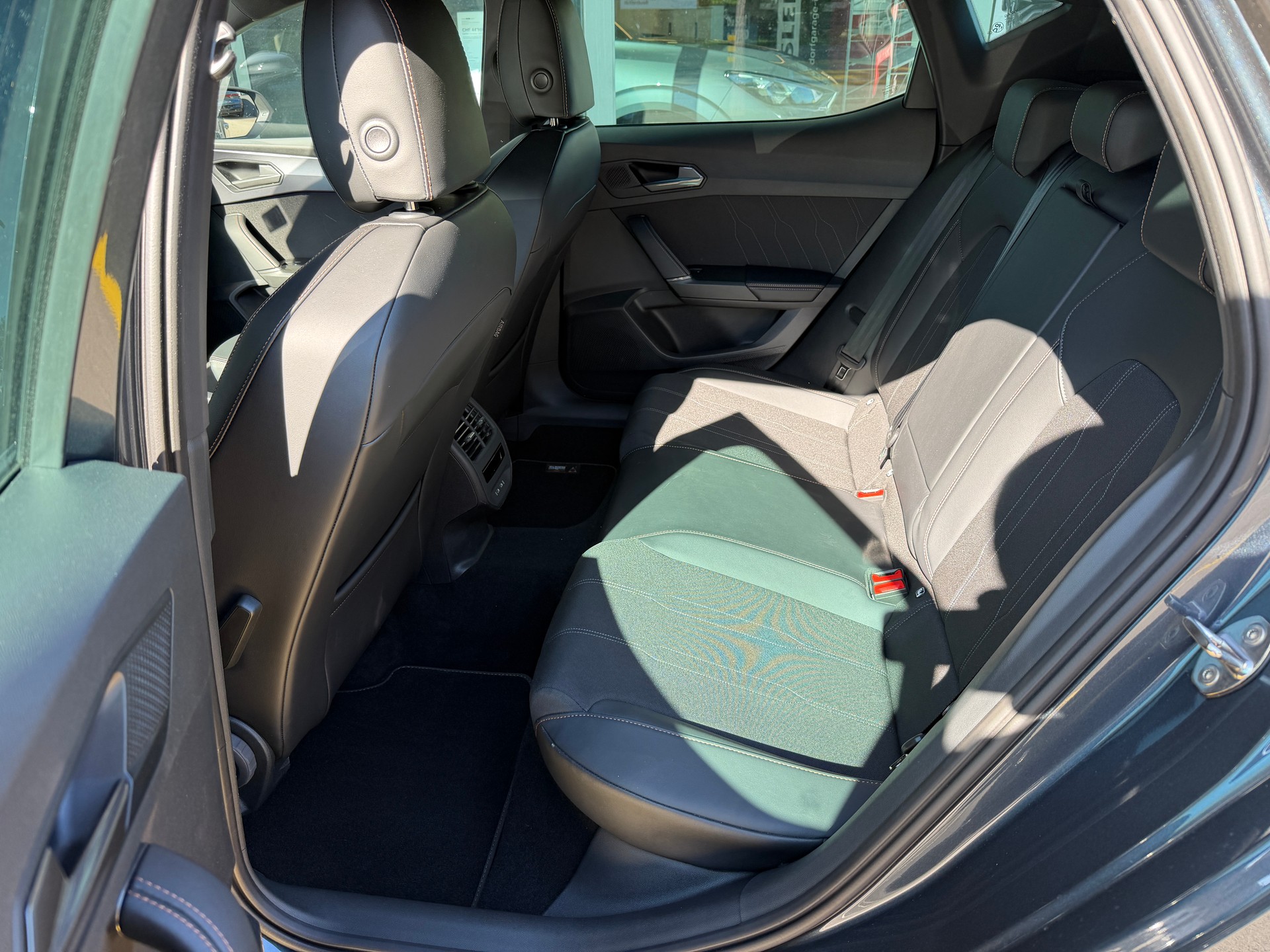 CUPRA LEON 1.5 TSI DSG-image-7