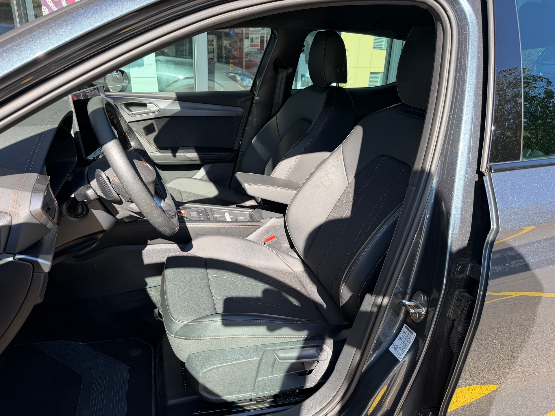 CUPRA LEON 1.5 TSI DSG-image-8