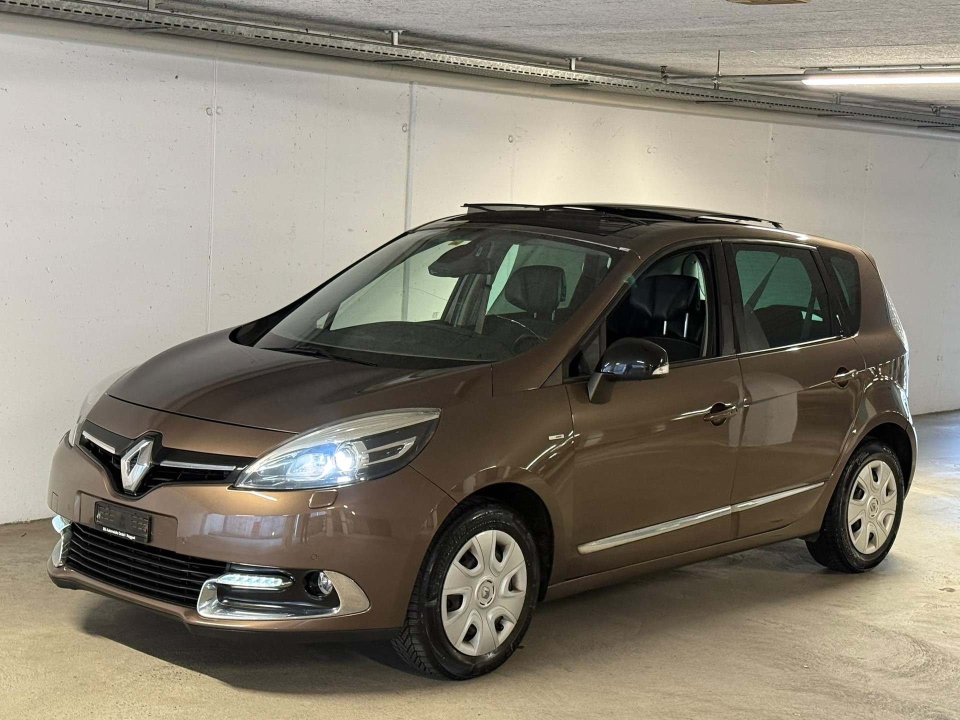 RENAULT Scénic 1.5 dCi Swiss Edition EDC-image-0